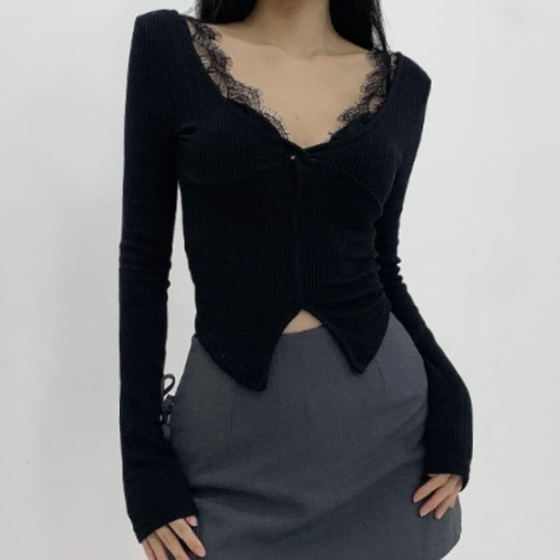 레이스 브이넥 슬림 니트탑 상품이미지2