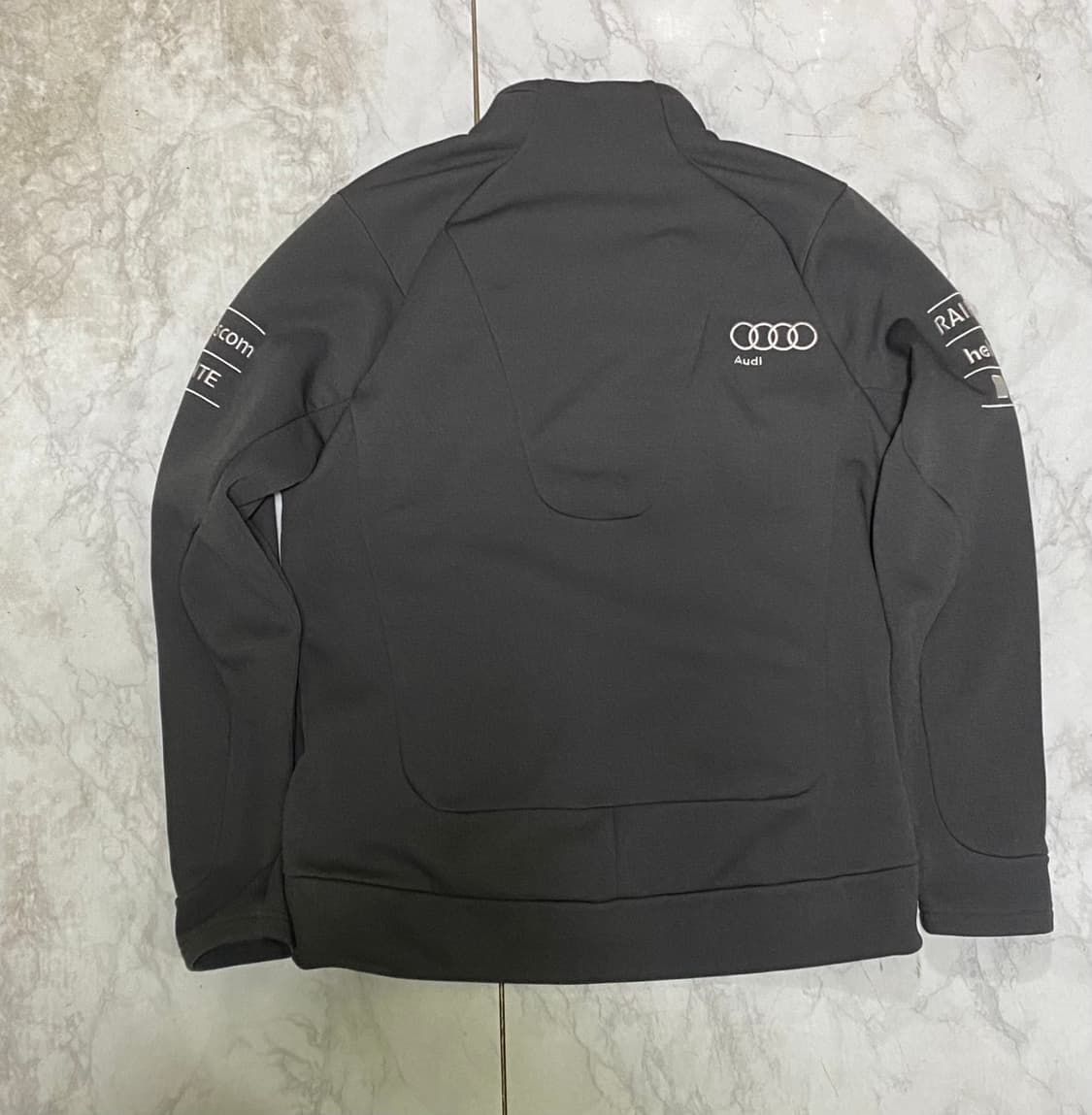 데상트 아우디 집업 점퍼 사이즈100 상품이미지4