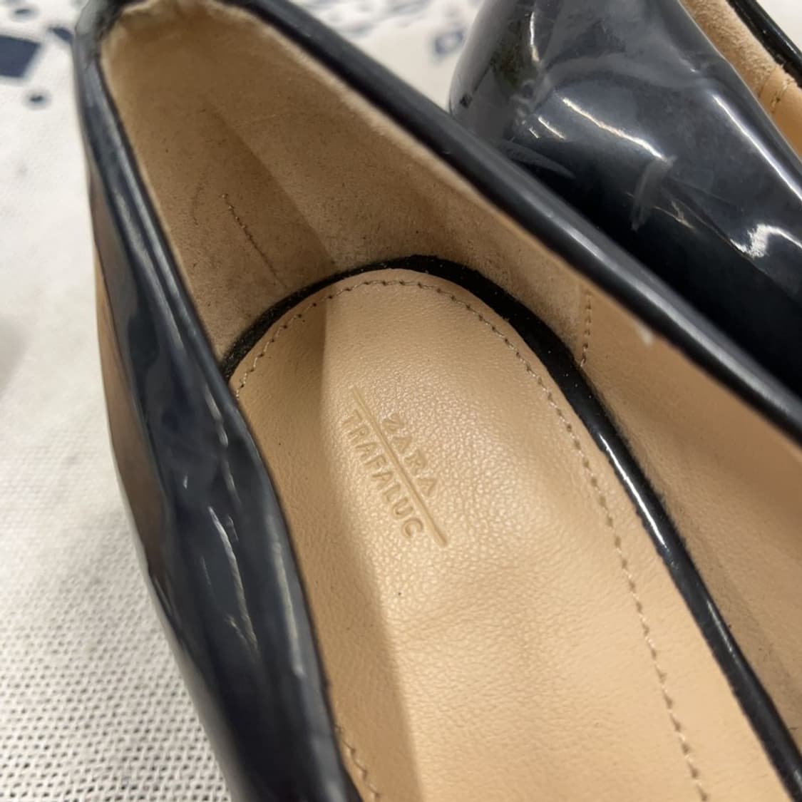 자라 ZARA  블랙 에나멜 힐 구두 36 X00827 상품이미지4