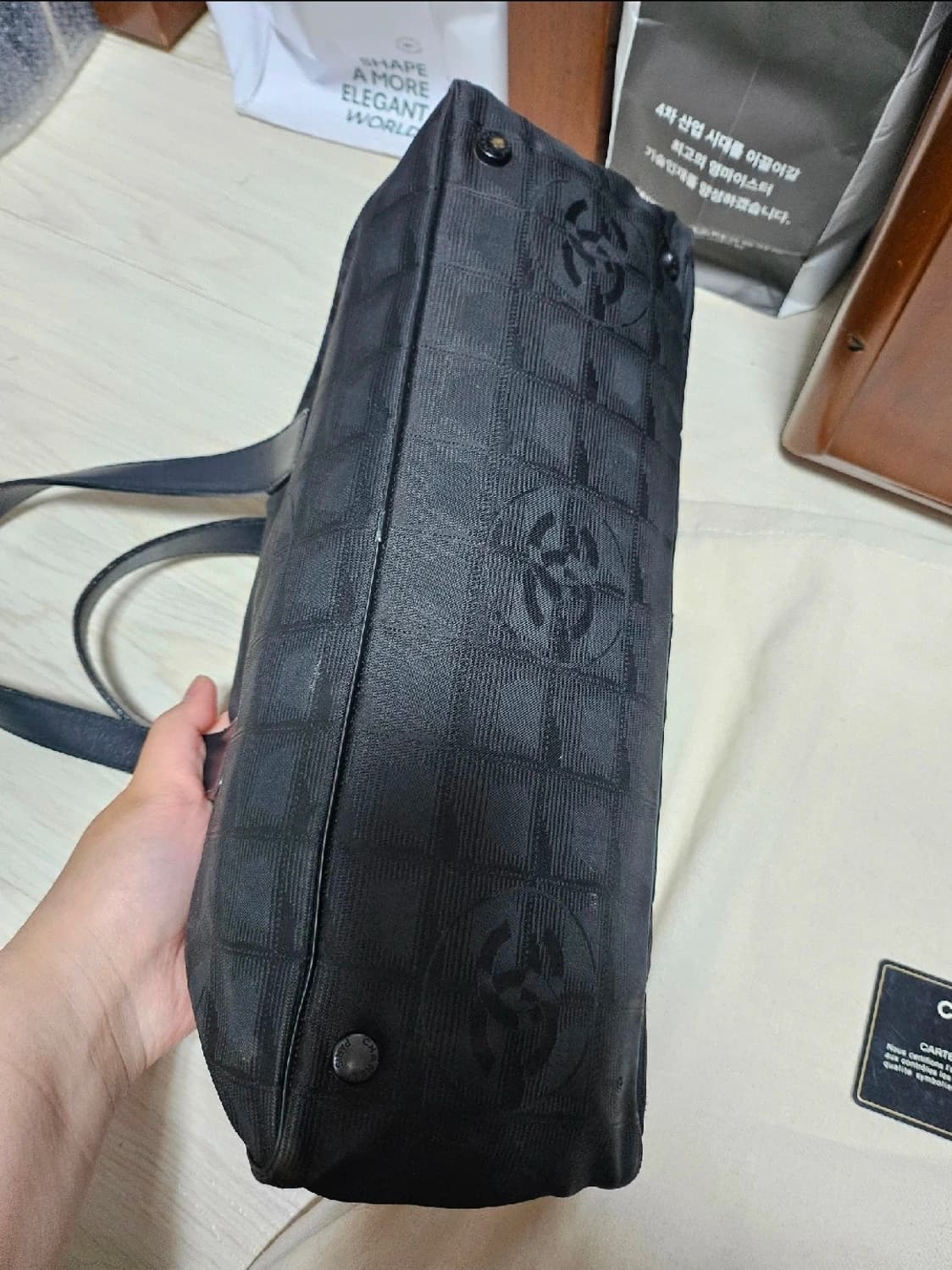 급처) 정품 샤넬 트래블 바게트백 판매합니다 상품이미지5