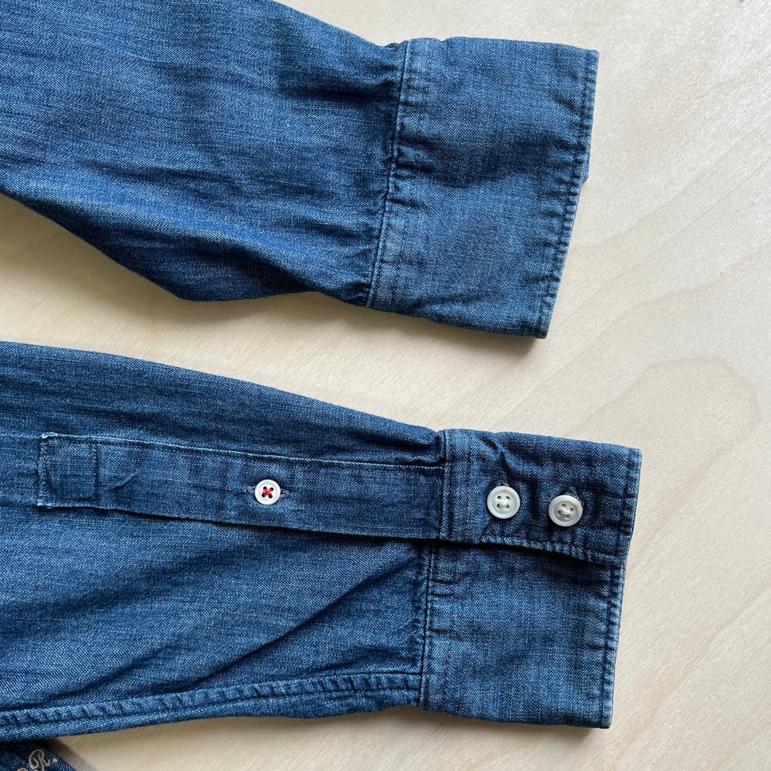 Banana Republic Chambray Shirts 상품이미지3