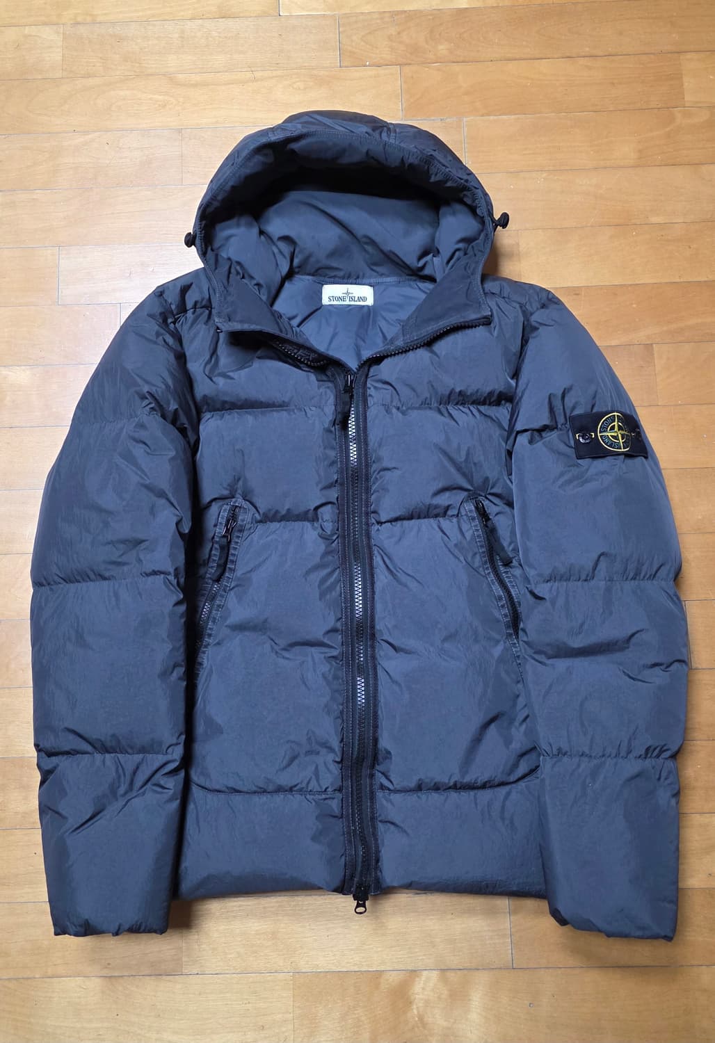 [L,새상품급]스톤아일랜드 크링클랩스 패딩 다크그레이 상품이미지1