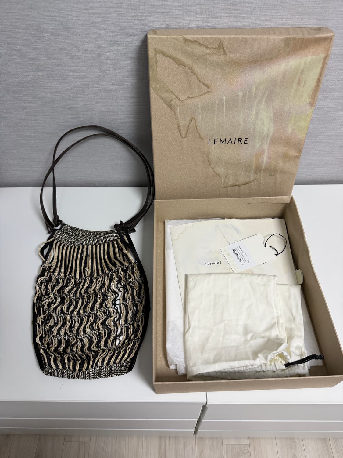 르메르 네트백 필트 미디움 쉐브론 라이트 베이지/블랙 새상품 상품이미지3