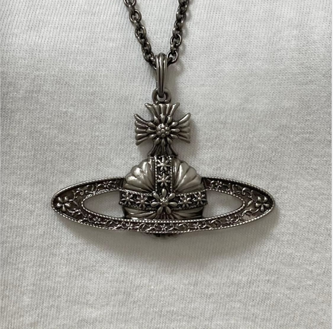 비비안웨스트우드 아카이브 황동 엔틱 orb 팬던트 목걸이 상품이미지4