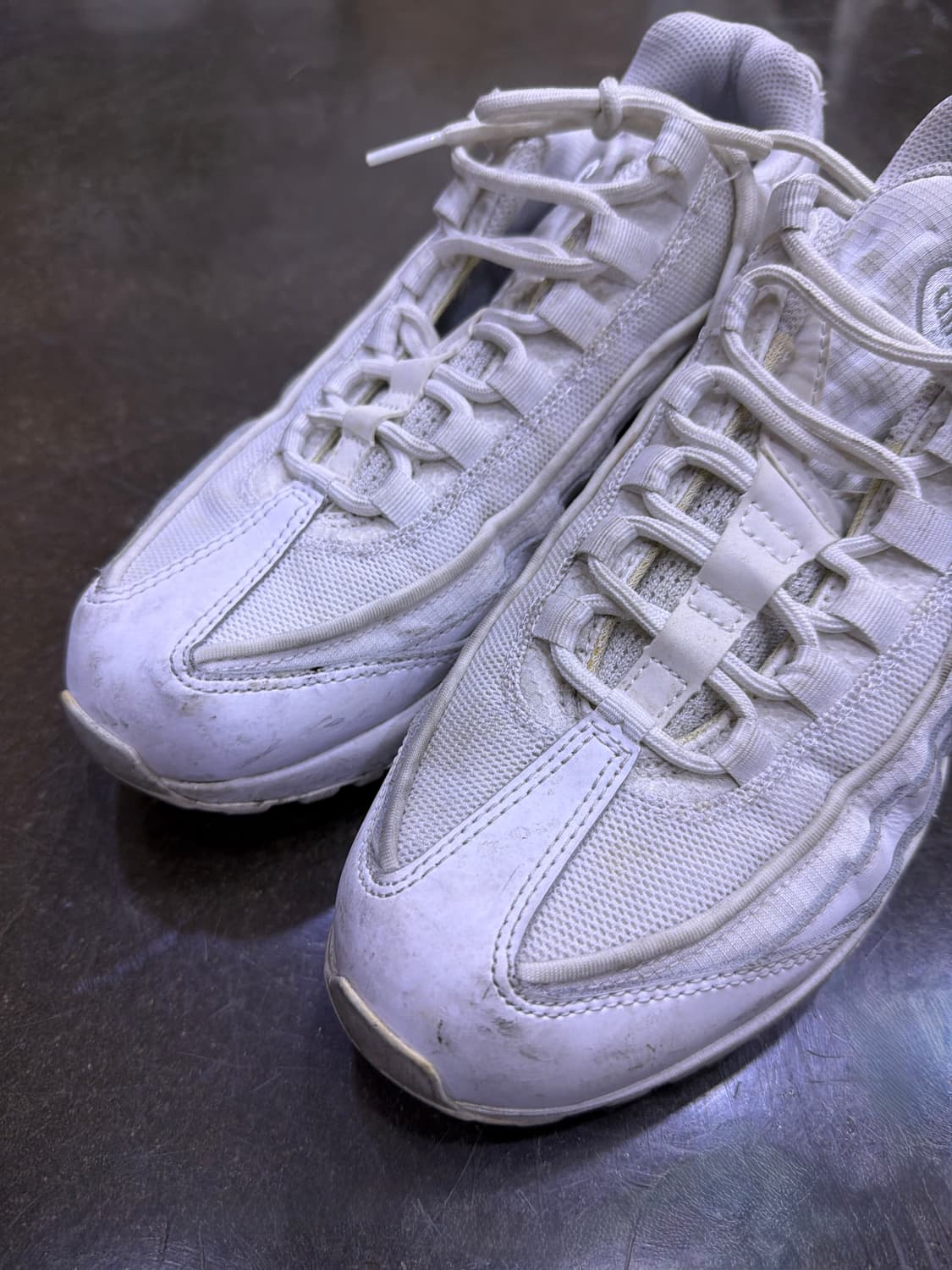 나이키 에어맥스95 에센셜 트리플화이트 슈즈 260 상품이미지3