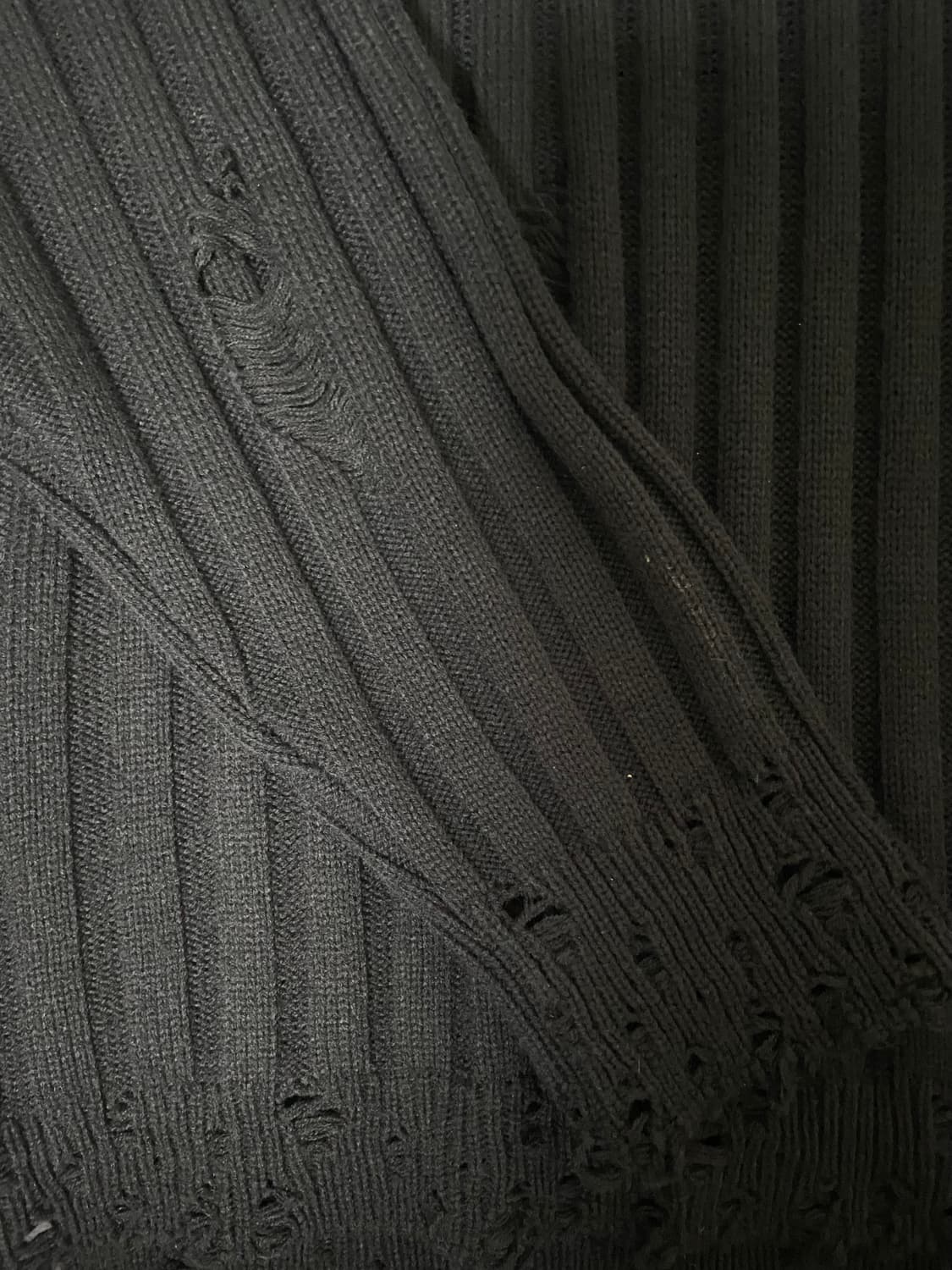 oversize torn black knit 상품이미지3
