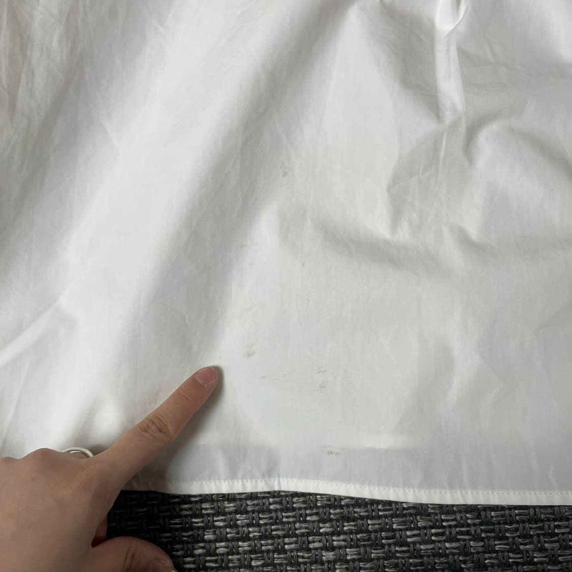 끌로에 화이트 블랙 스퀘어 포인트 긴팔 셔츠 상품이미지5