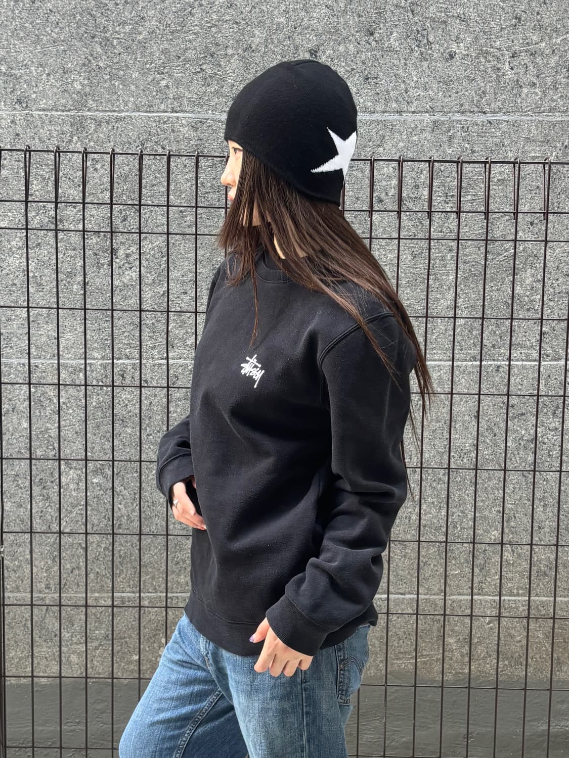 스투시 블랙 로고 맨투맨 상품이미지4