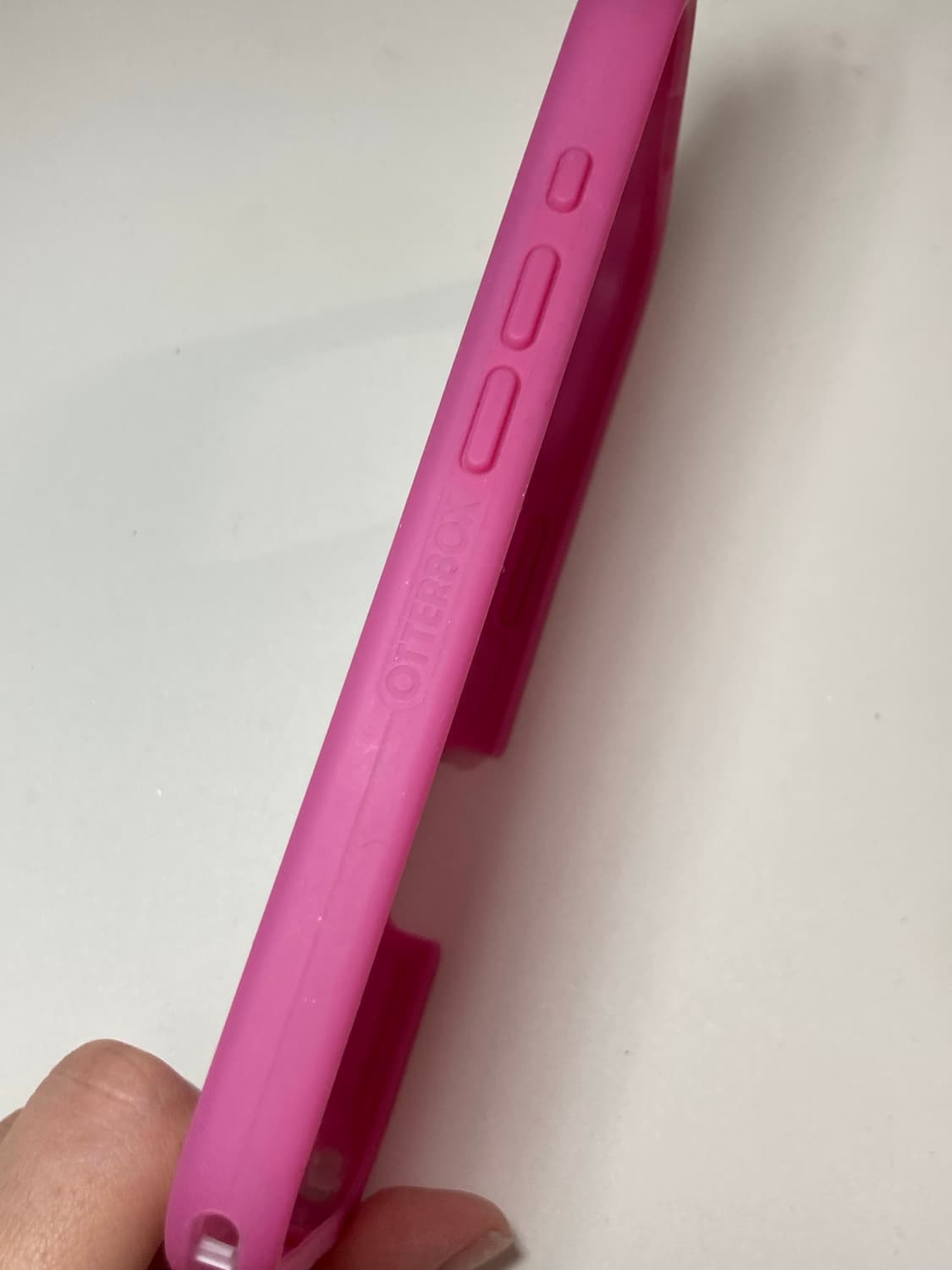 오터박스 아이폰16pro 핑크 맥세이프 케이스 상품이미지4