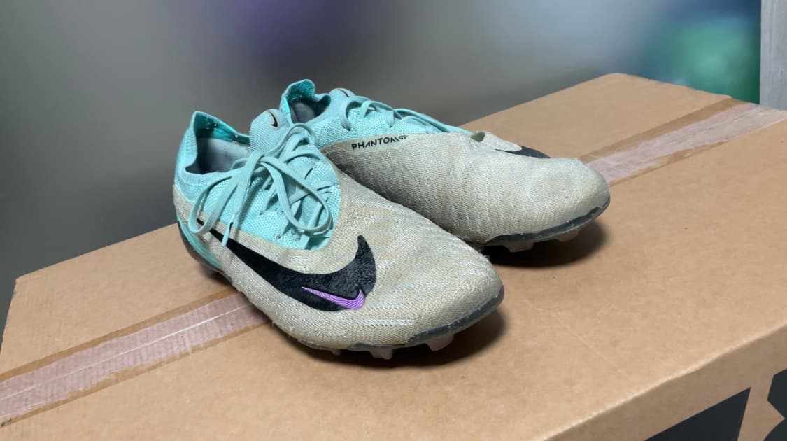 나이키 팬텀 축구화 상품이미지1