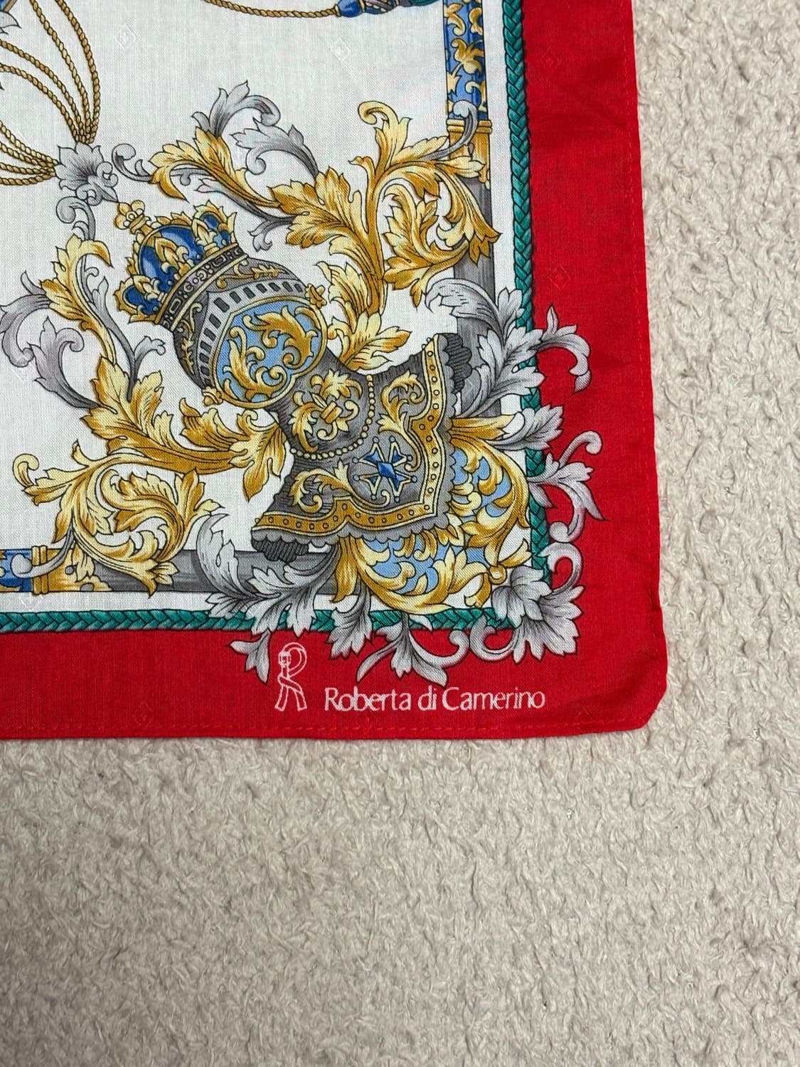 로벨타 디 카메리노 문장 패턴 대판 손수건/쁘띠스카프 상품이미지2
