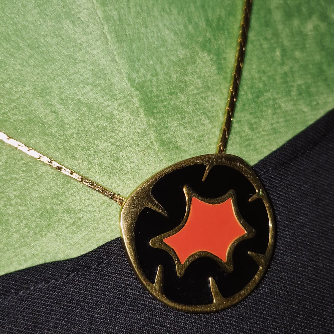 80s 지방시 빈티지 스타버스트 에나멜 목걸이 상품이미지6