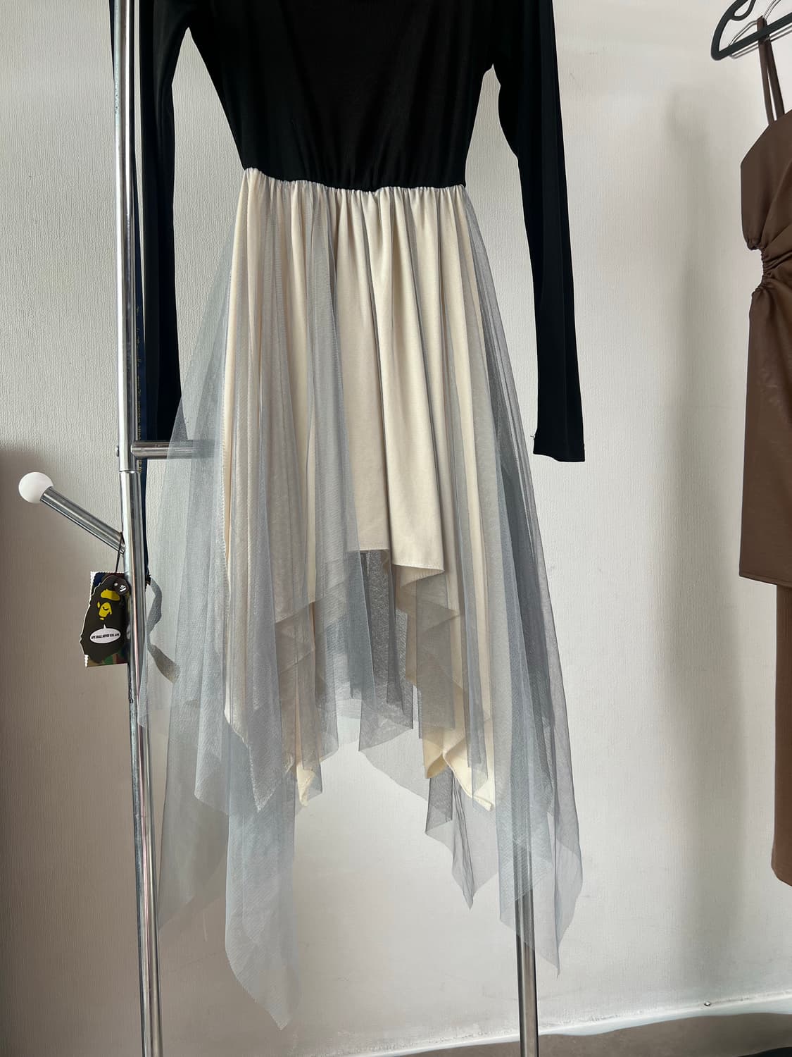 [새상품]발레리나 배색 캉캉 미들트임 레이어드 원피스 상품이미지3