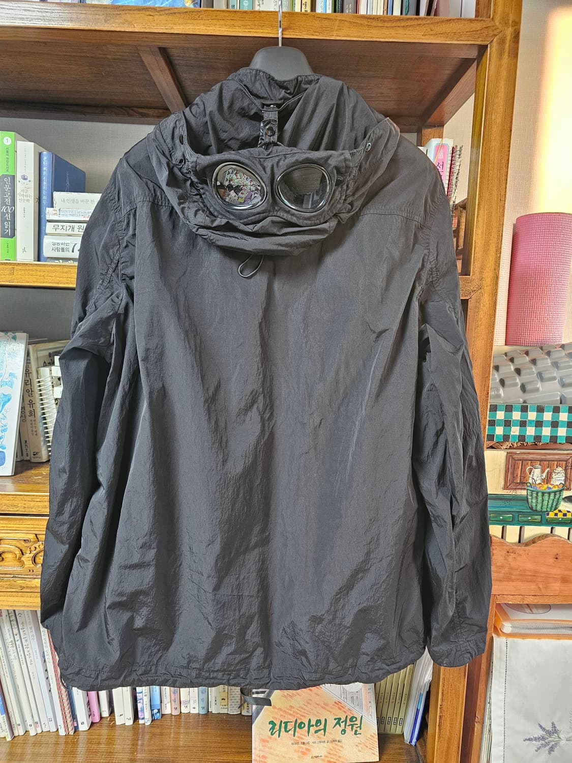 거의 새상품 씨피 CP컴퍼니 고글 자켓 XL 팔아요 상품이미지2
