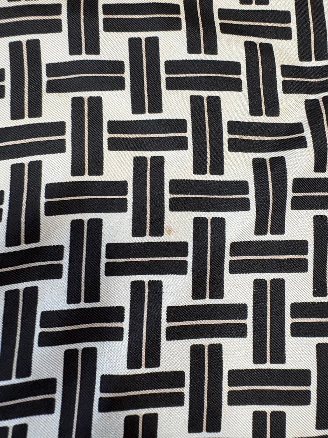 피에르 발망 핸드롤링 실크 스카프 상품이미지3