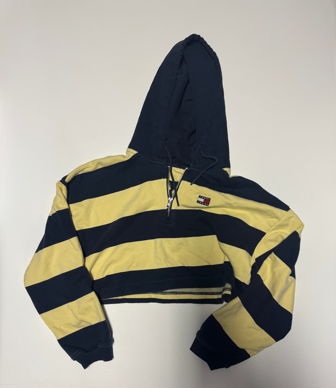 여성 타미 진스 커스텀 스트라이프 크롭 반집업 후드티 F 상품이미지1