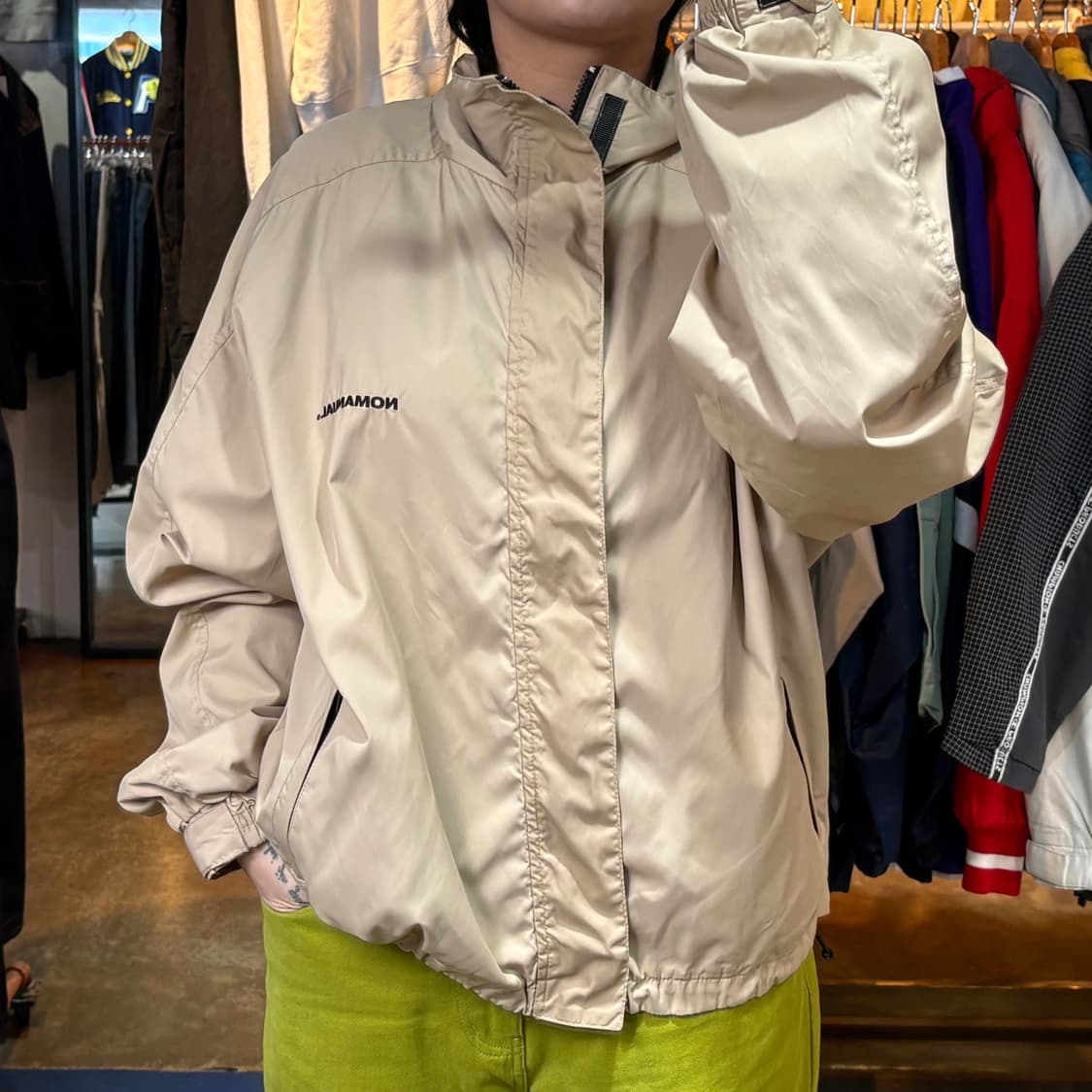 노매뉴얼 베이지 바람막이 상품이미지1