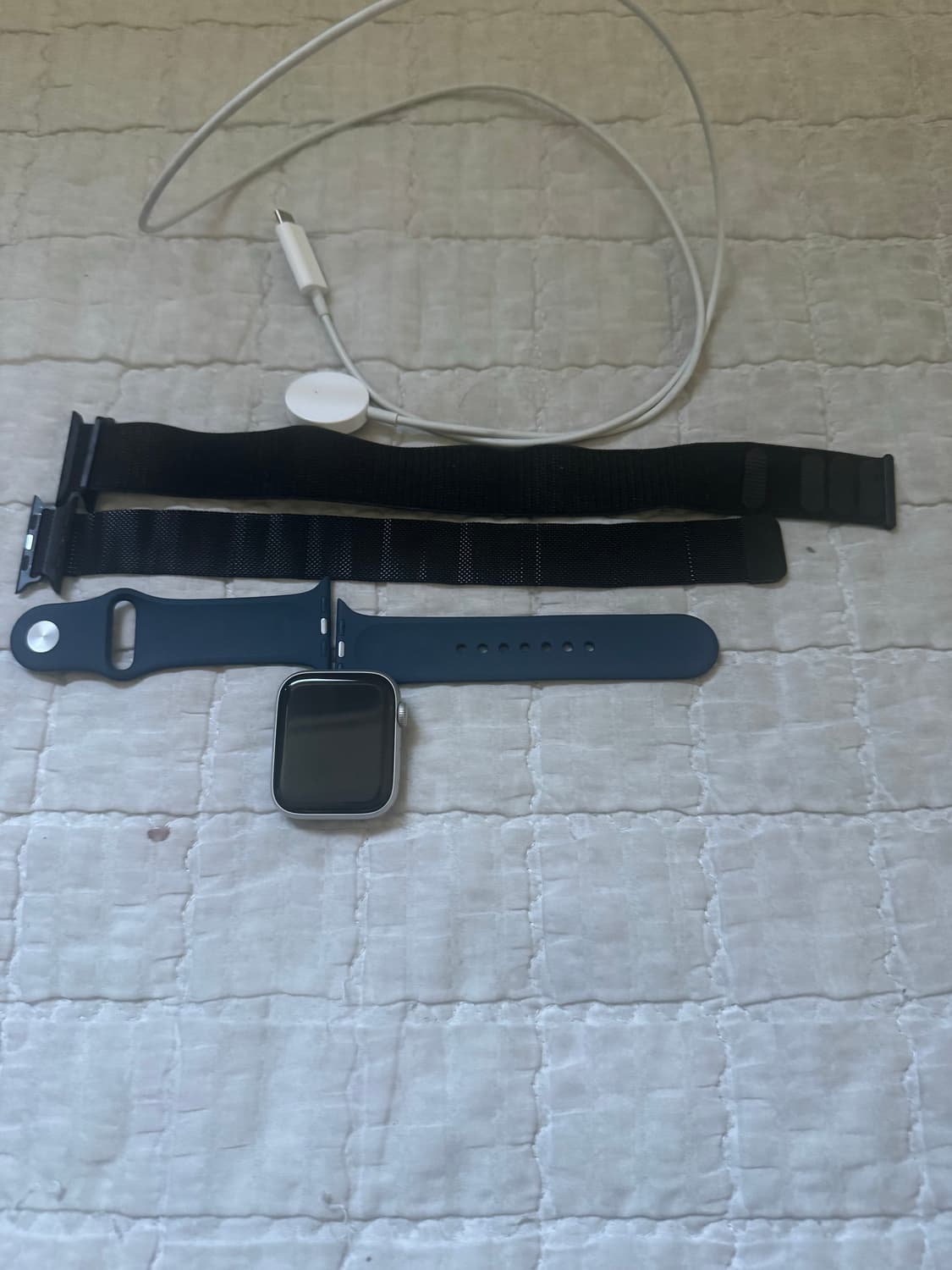 애플워치 se2실버 + 충전기 + 스트랩 3개 상품이미지1