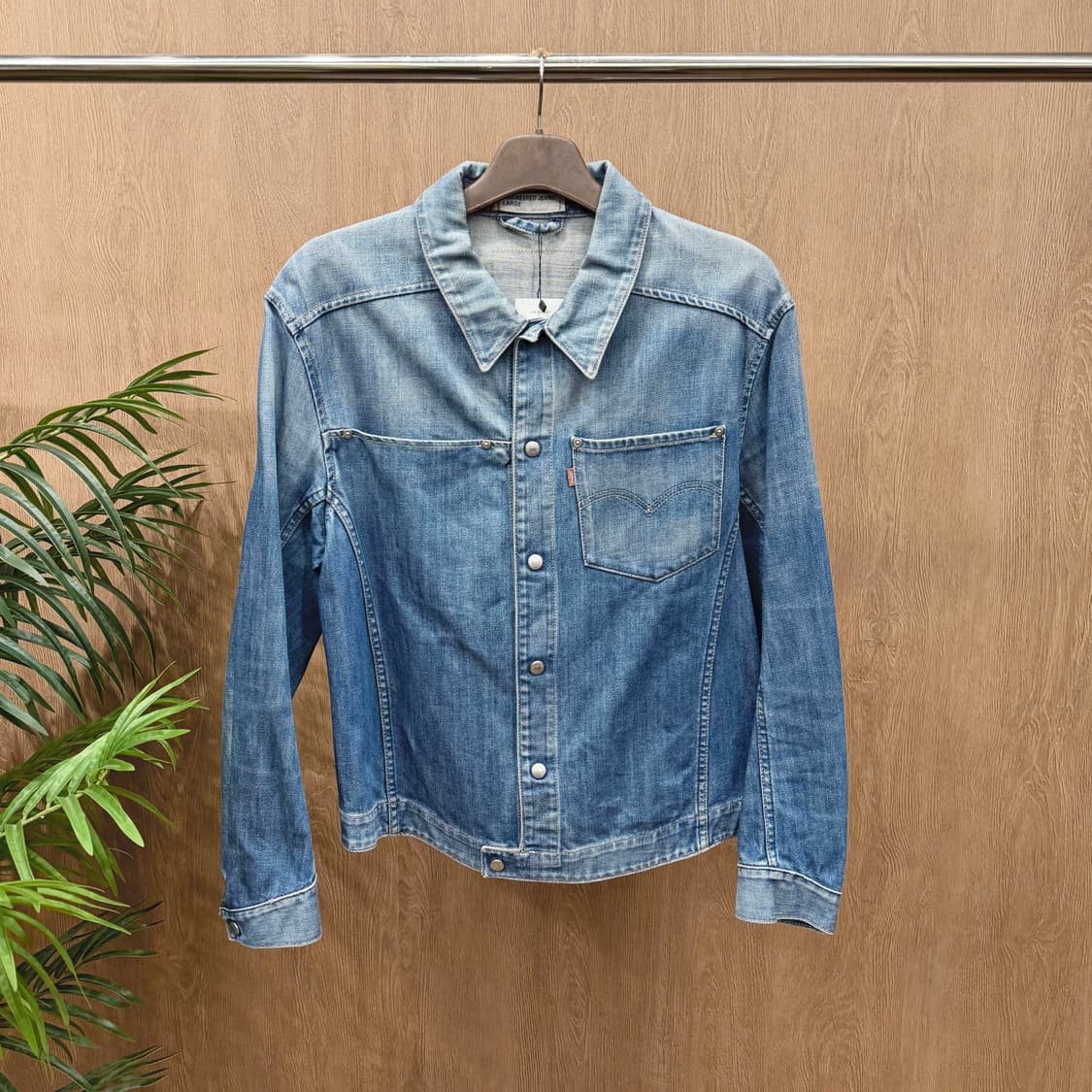 리바이스 엔지니어드 진 데님 자켓 오렌지탭 디테일 레귤러핏 인디고 블루 상품이미지1