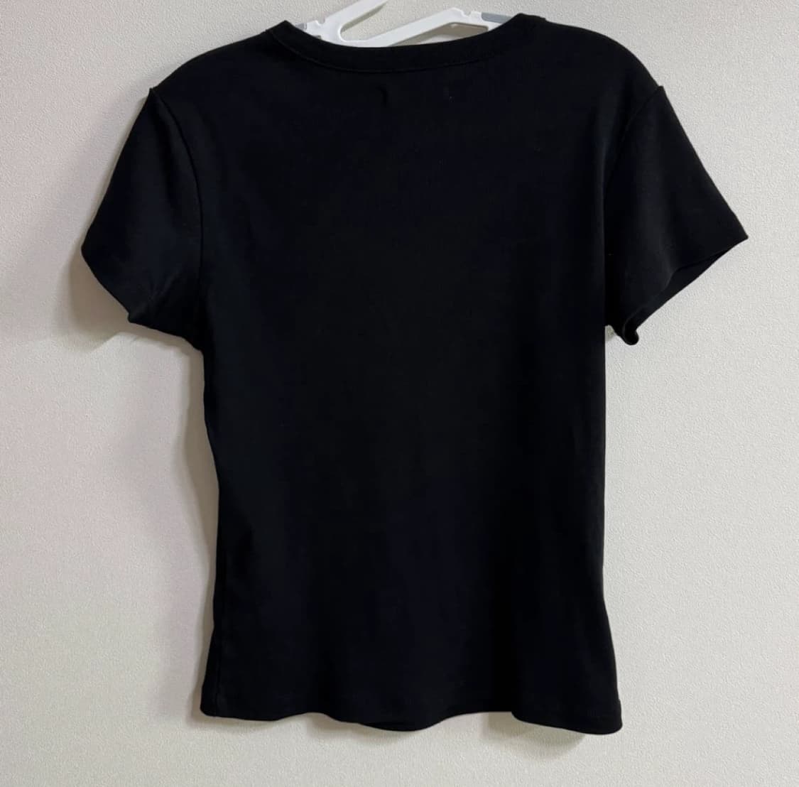 글로니 클래식 피티드 티셔츠 블랙 상품이미지3