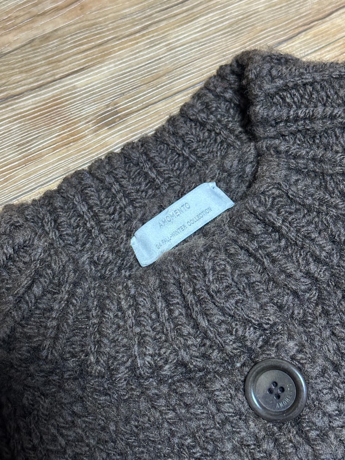 아모멘토 HAND KNITTED CARDIGAN 핸드 니티드 가디건 상품이미지8