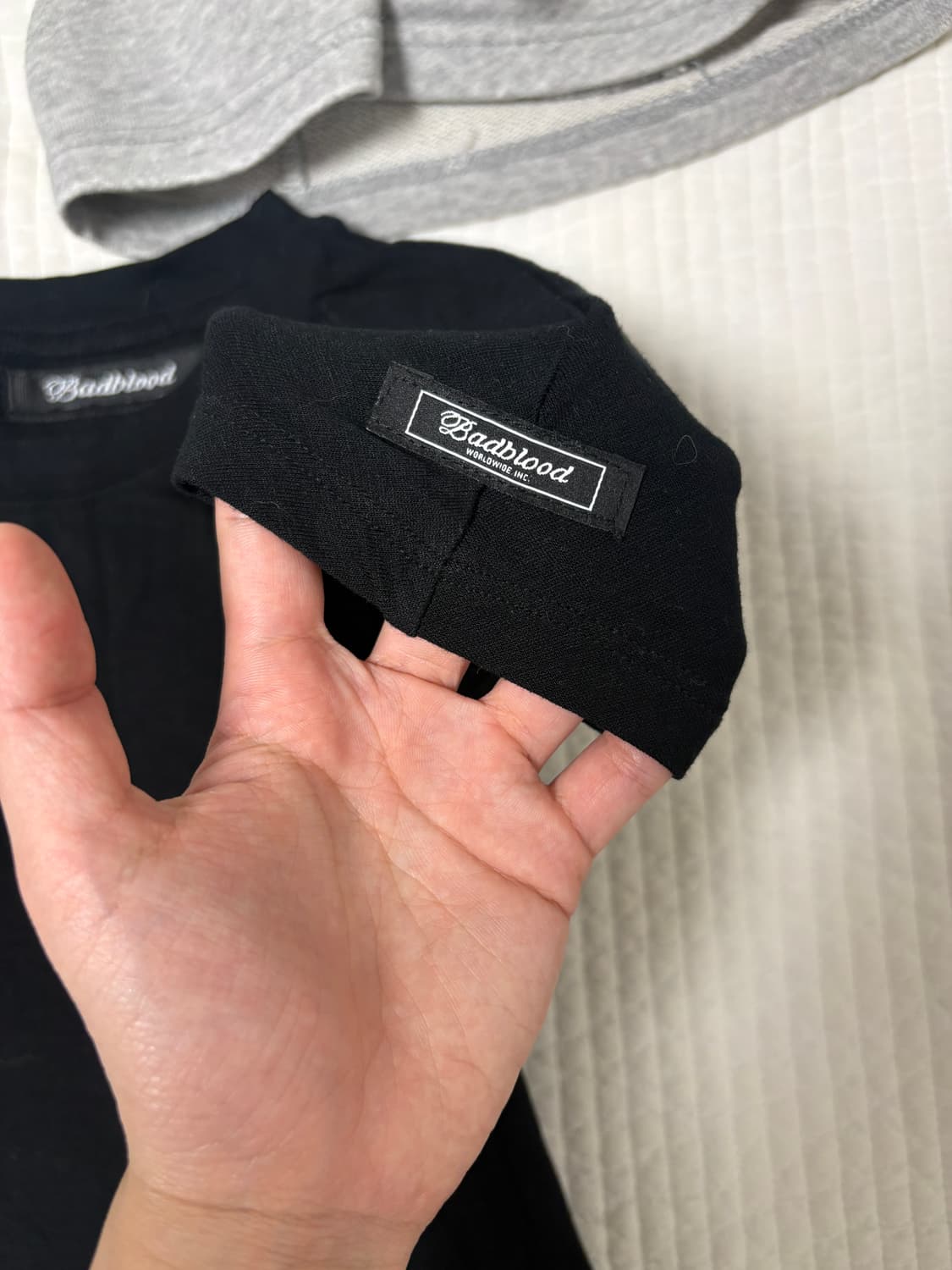 배드블러드 반팔티 블랙xs 상품이미지2