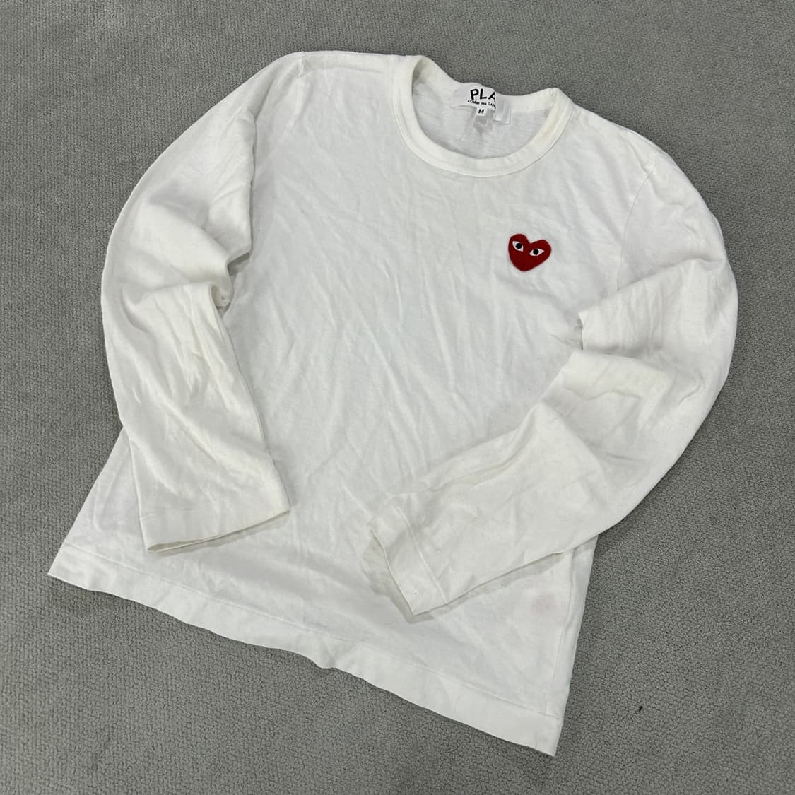 꼼데가르송 흰색 긴팔티 빨간하트 m 상품이미지1
