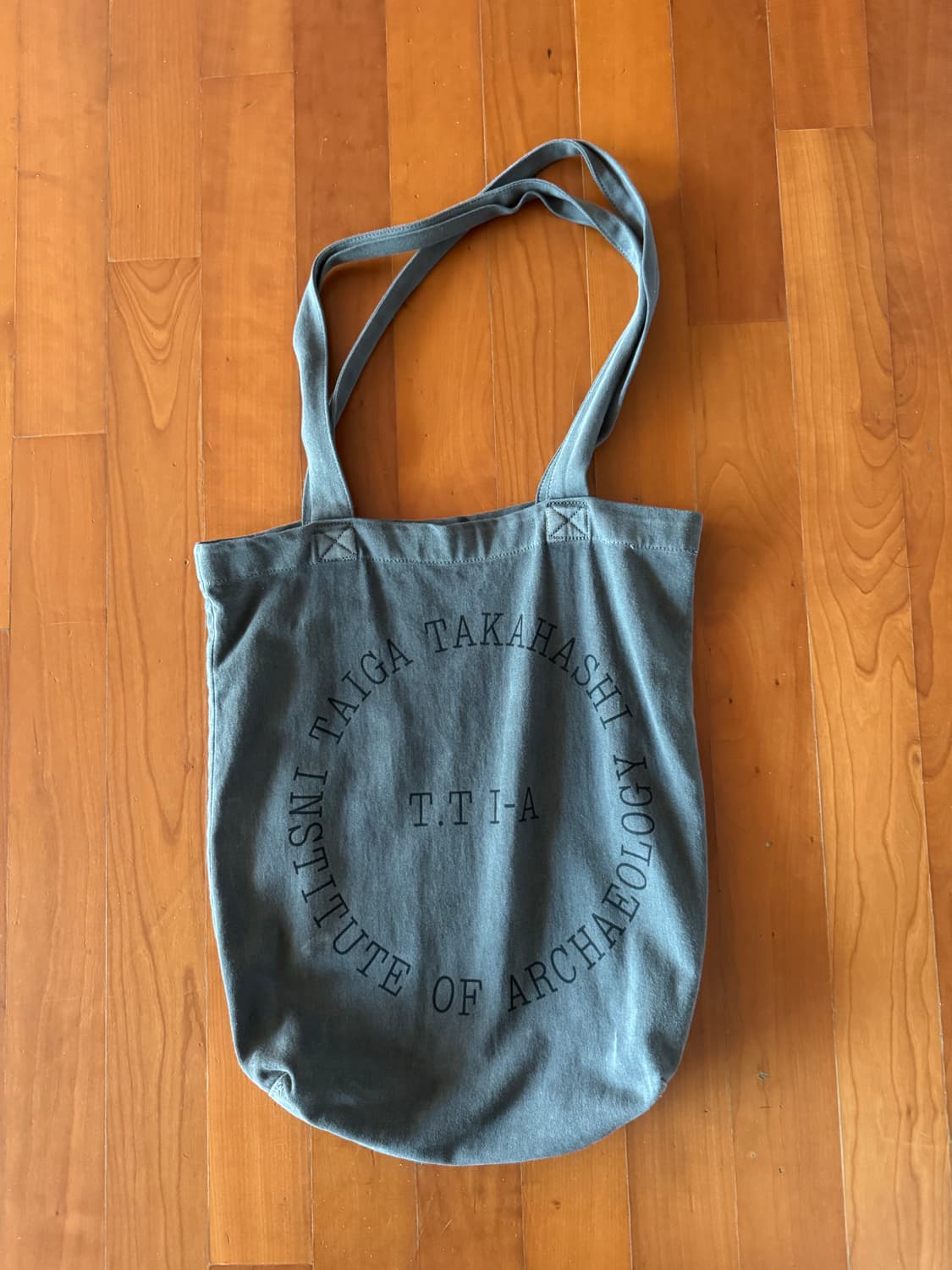 타이가 타카하시 LOT.032 도쿄 전시 한정 머드다잉 토트백 상품이미지1