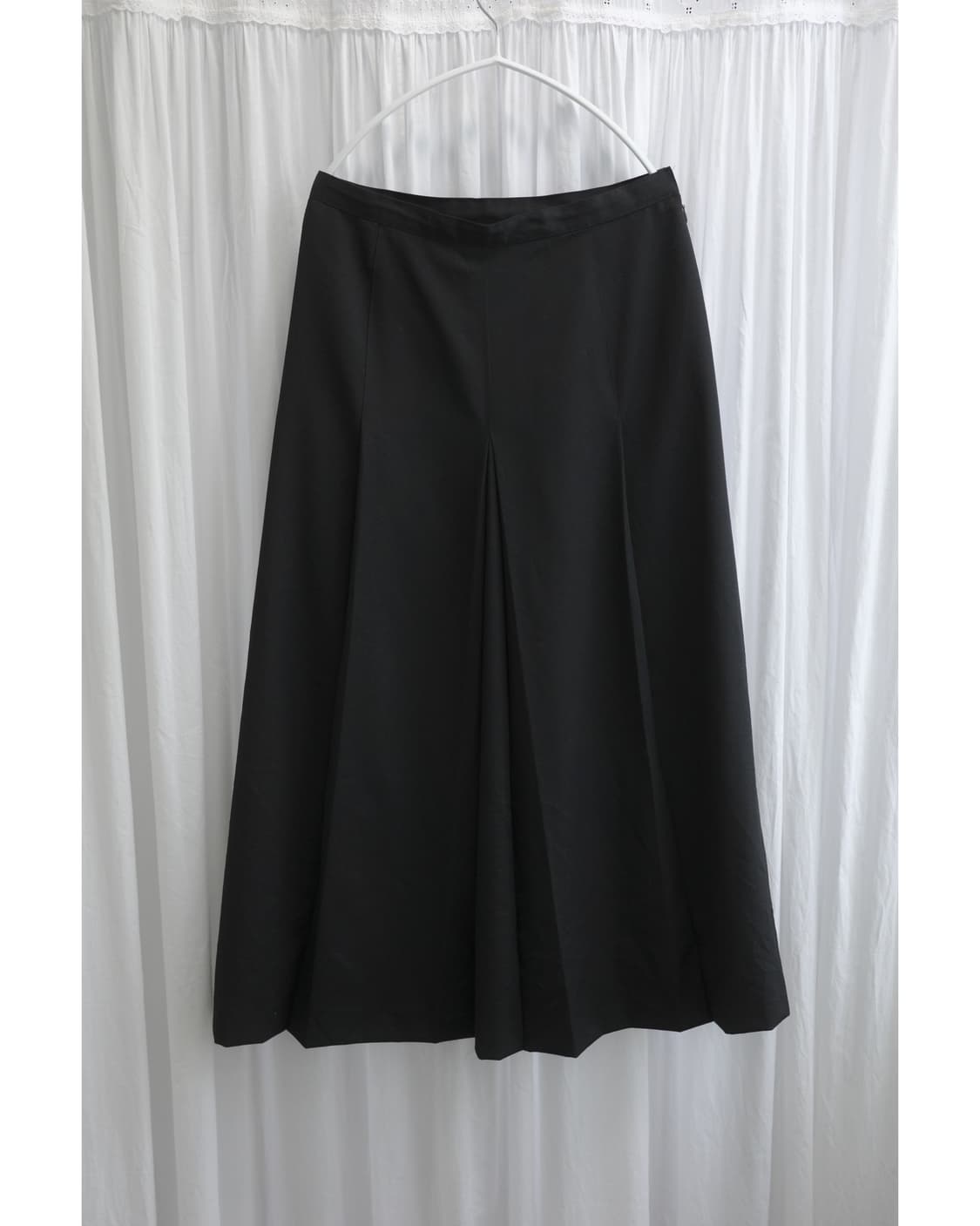 Classic pintuck skirt 상품이미지1