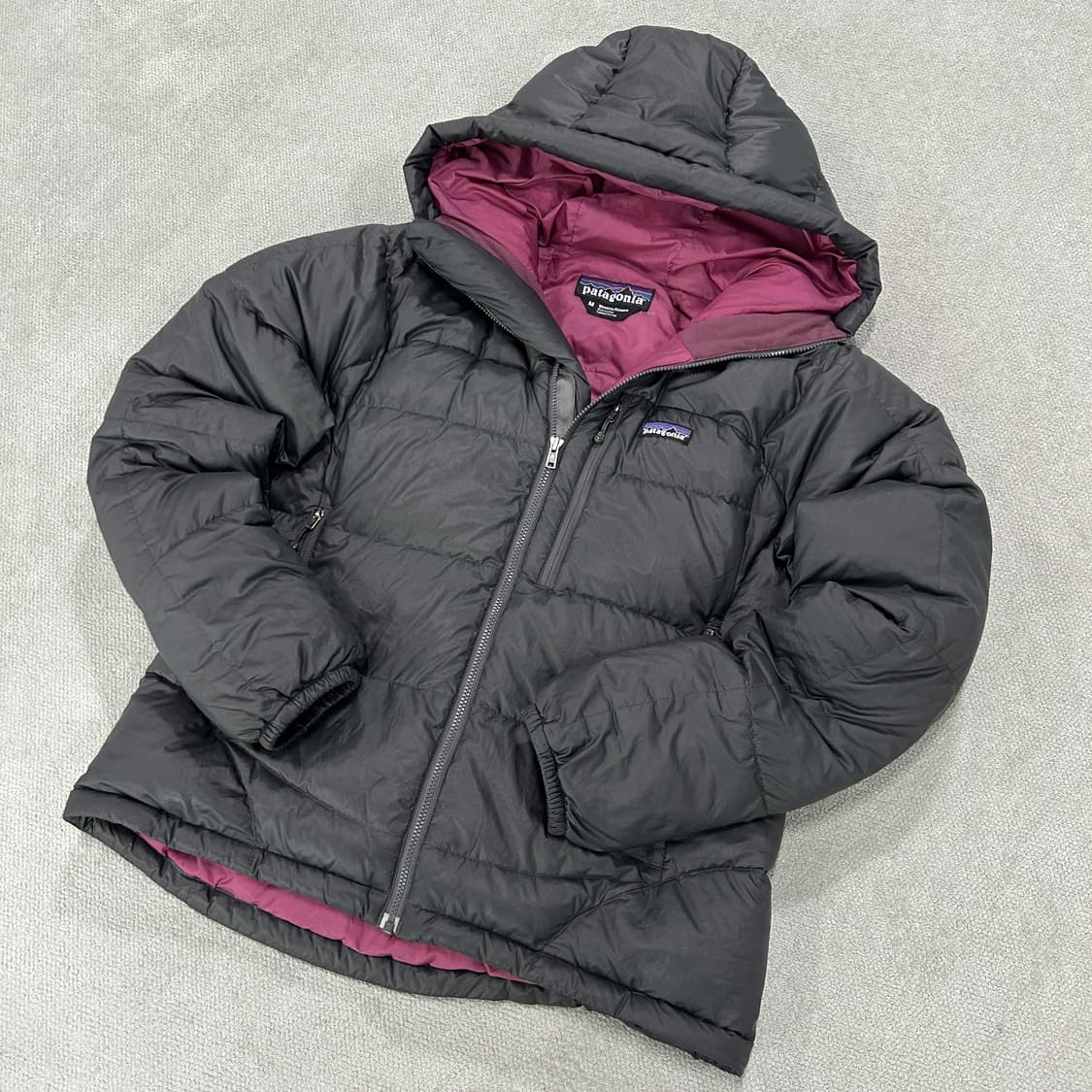 파타고니아 여성 패딩 블랙 M 상품이미지1