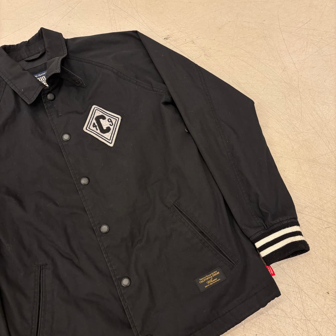 후아유 빅로고 코치 자켓 상품이미지3