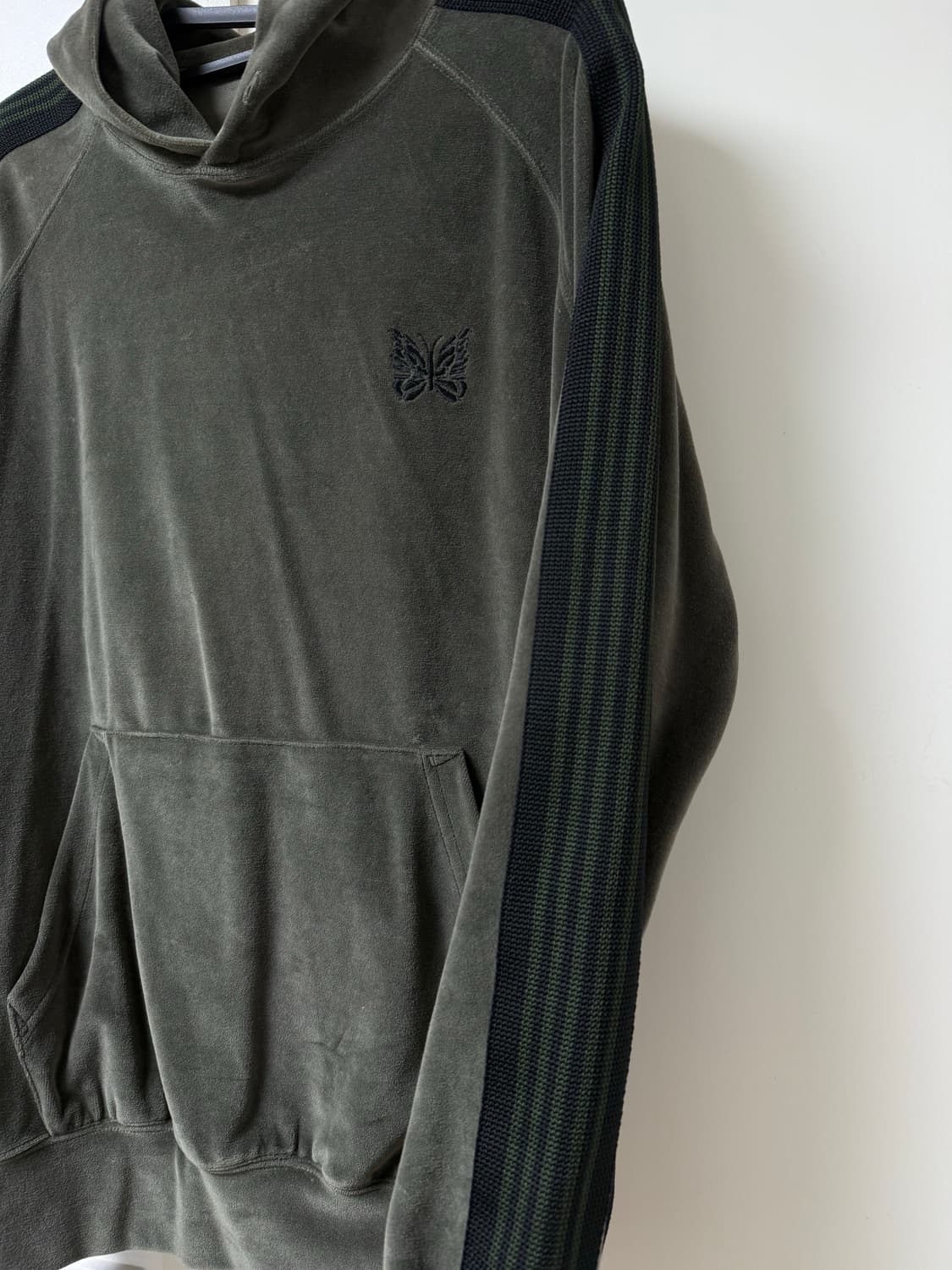 니들스 벨루어 후드 카키 XS 상품이미지3