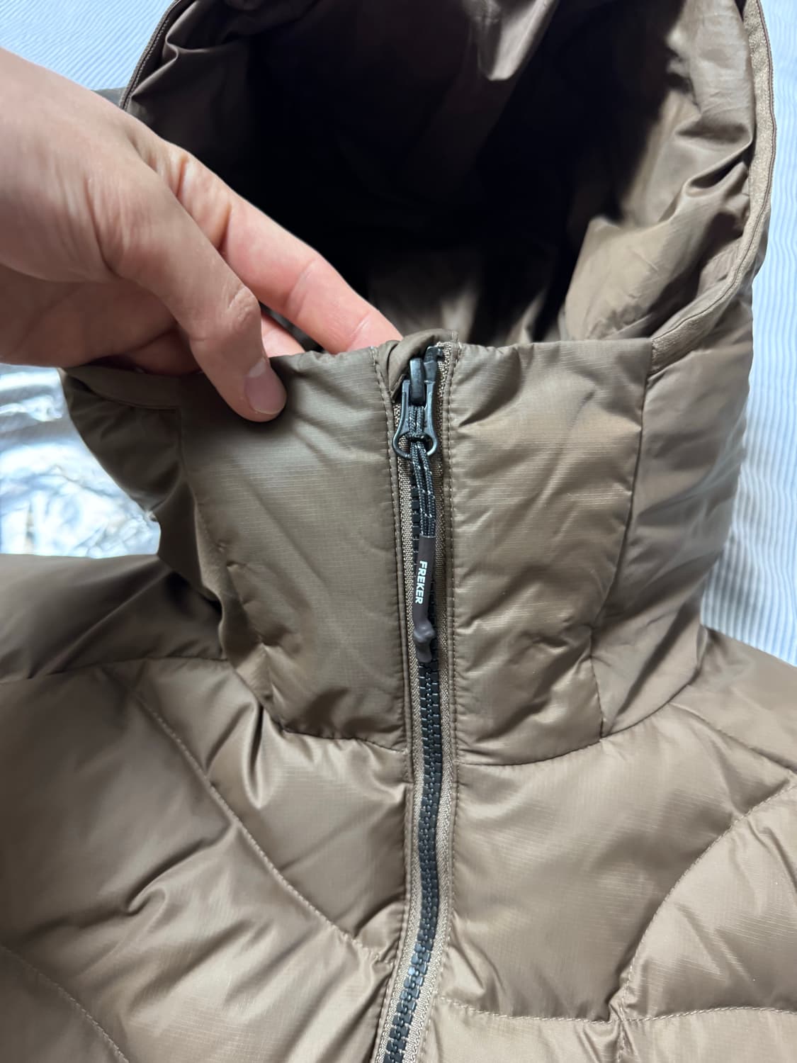 FREKER 프리커 퍼텍스 다운 자켓 패딩 브라운 S 상품이미지4