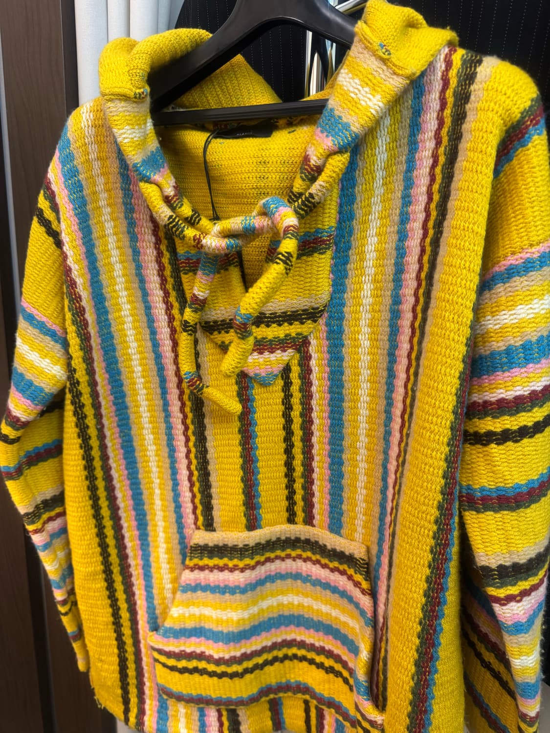 alanui  스트라아프 울 후드 니트  100% 울 사이즈 m // L 상품이미지4