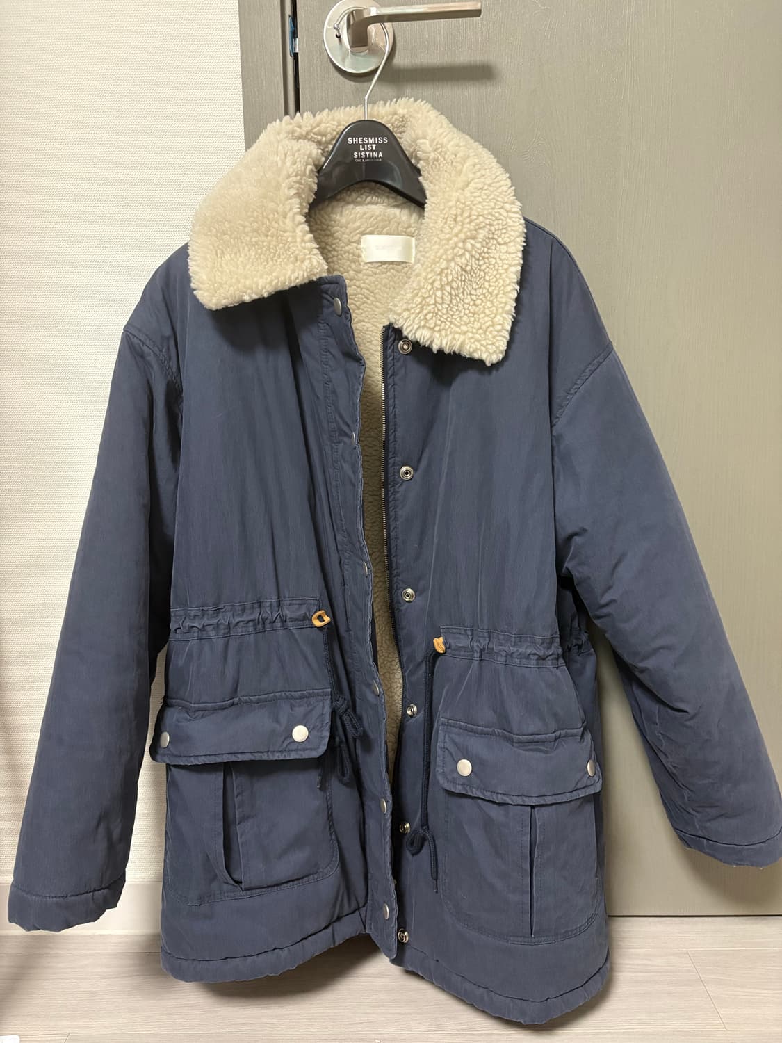 더버터크림 네이비 패딩 자켓 상품이미지4