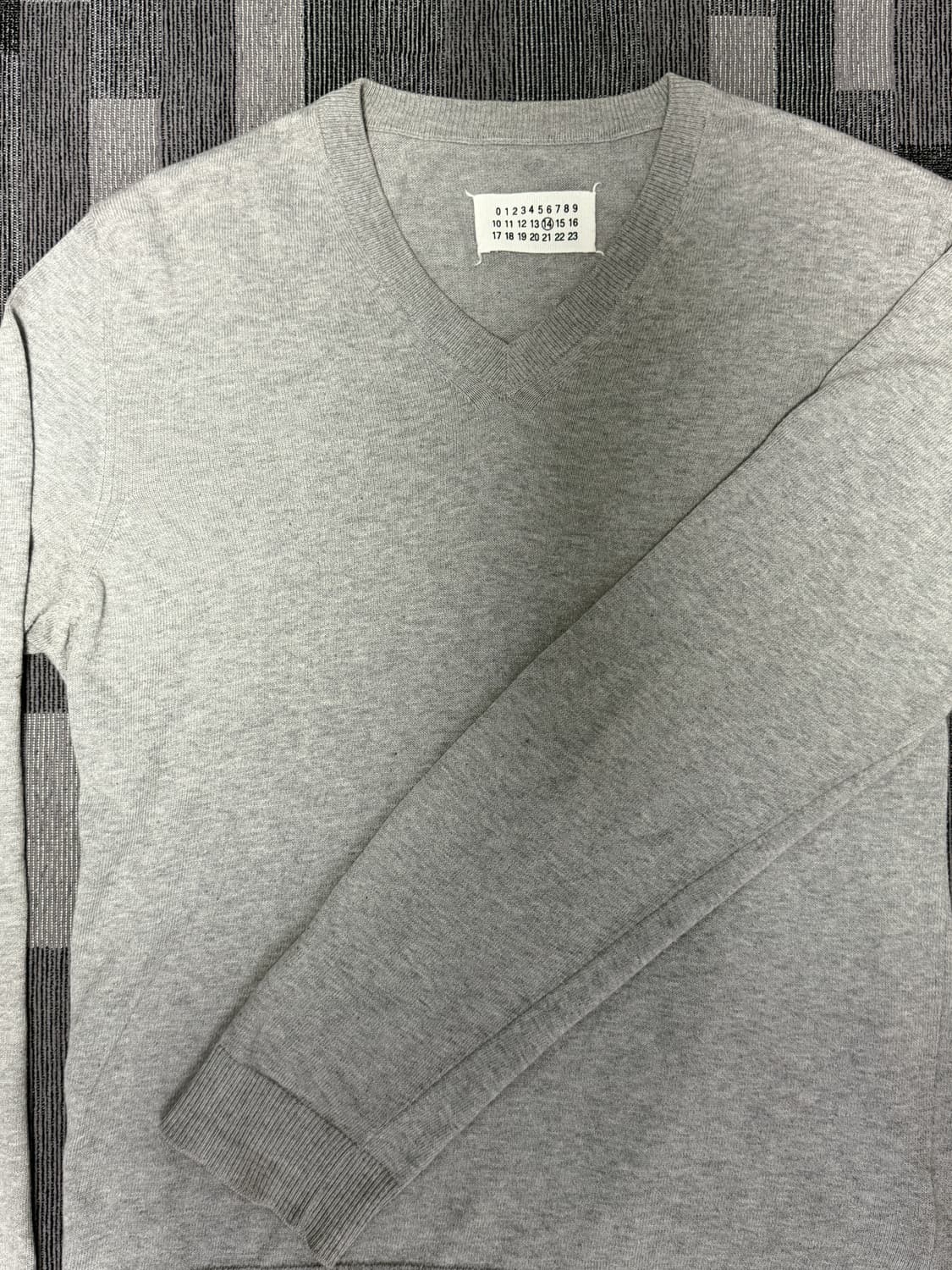 마르지엘라 브이넥 니트 상품이미지2