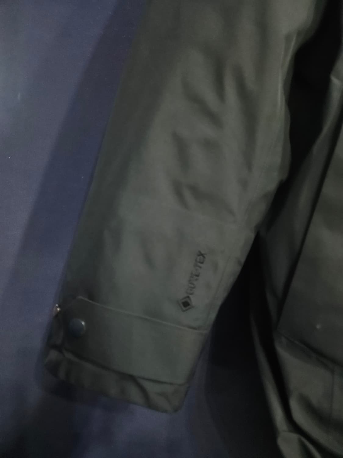 네파 고어텍스 다크그린 남성 110 구스다운 패딩  상품이미지5