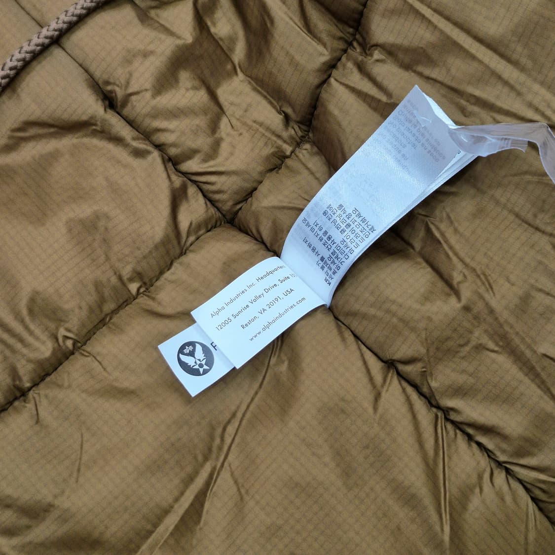 예스아이씨x알파인더스트리 콜라보 n-3b 상품이미지8