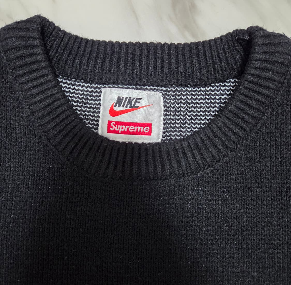 나이키 X 슈프림 스우시 스웨터 상품이미지4