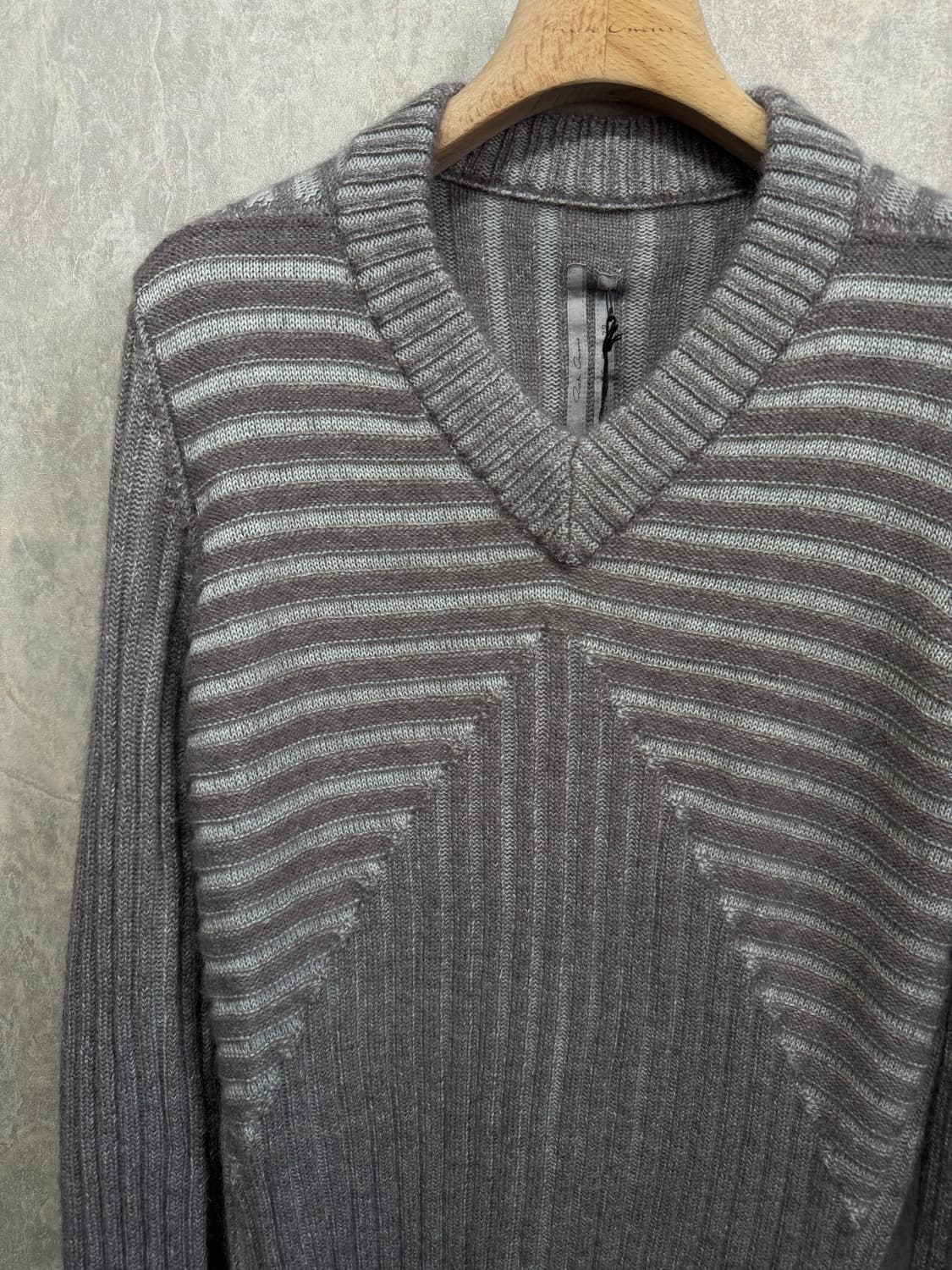 S / Rick Owens 릭오웬스 22FW 딥 V넥 니트 스웨터 상품이미지3