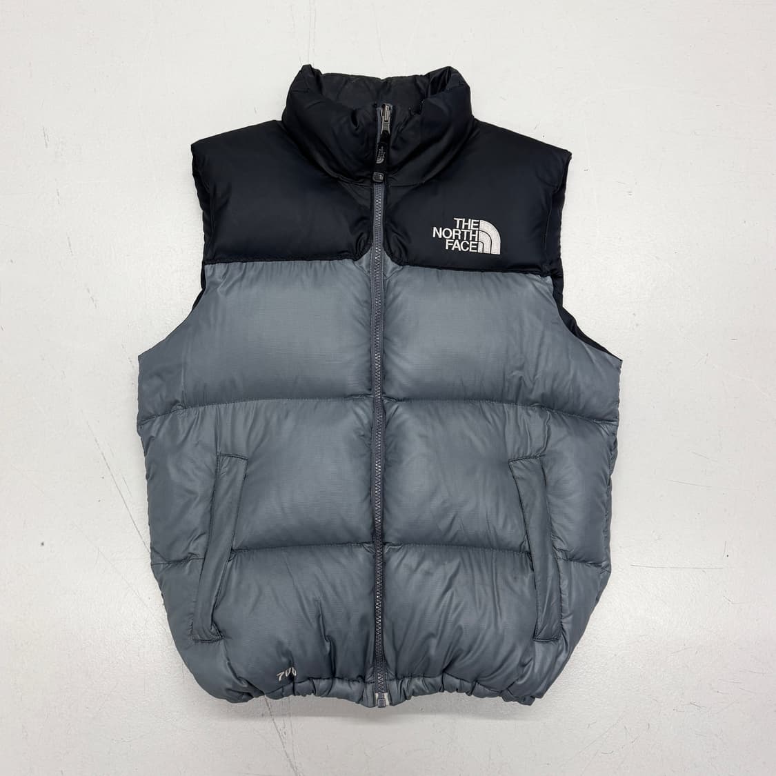 노스페이스 700 눕시 조끼패딩 구스다운 그레이 상품이미지2