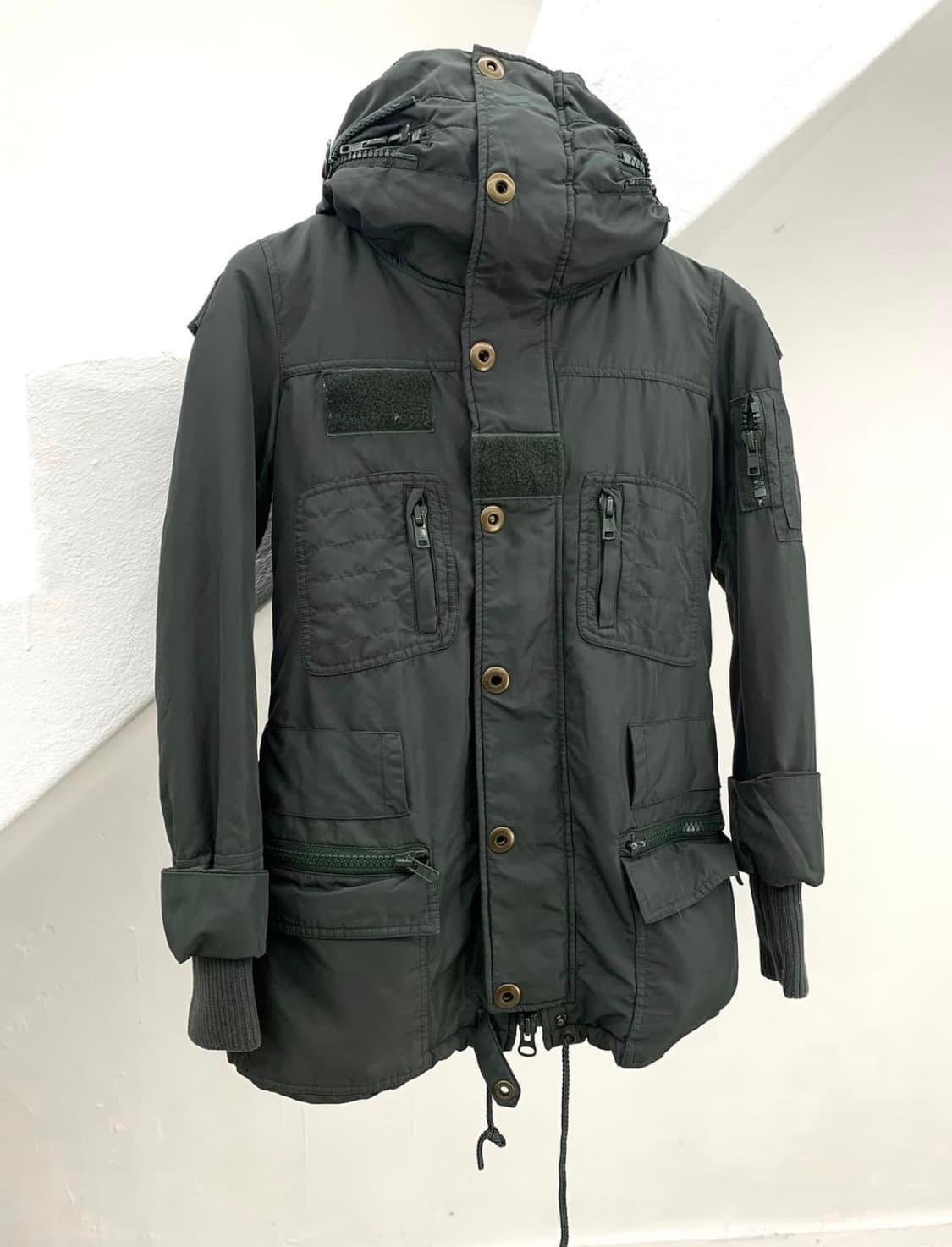 SLY 슬라이 카키 하이넥 스트랩 코트 상품이미지1