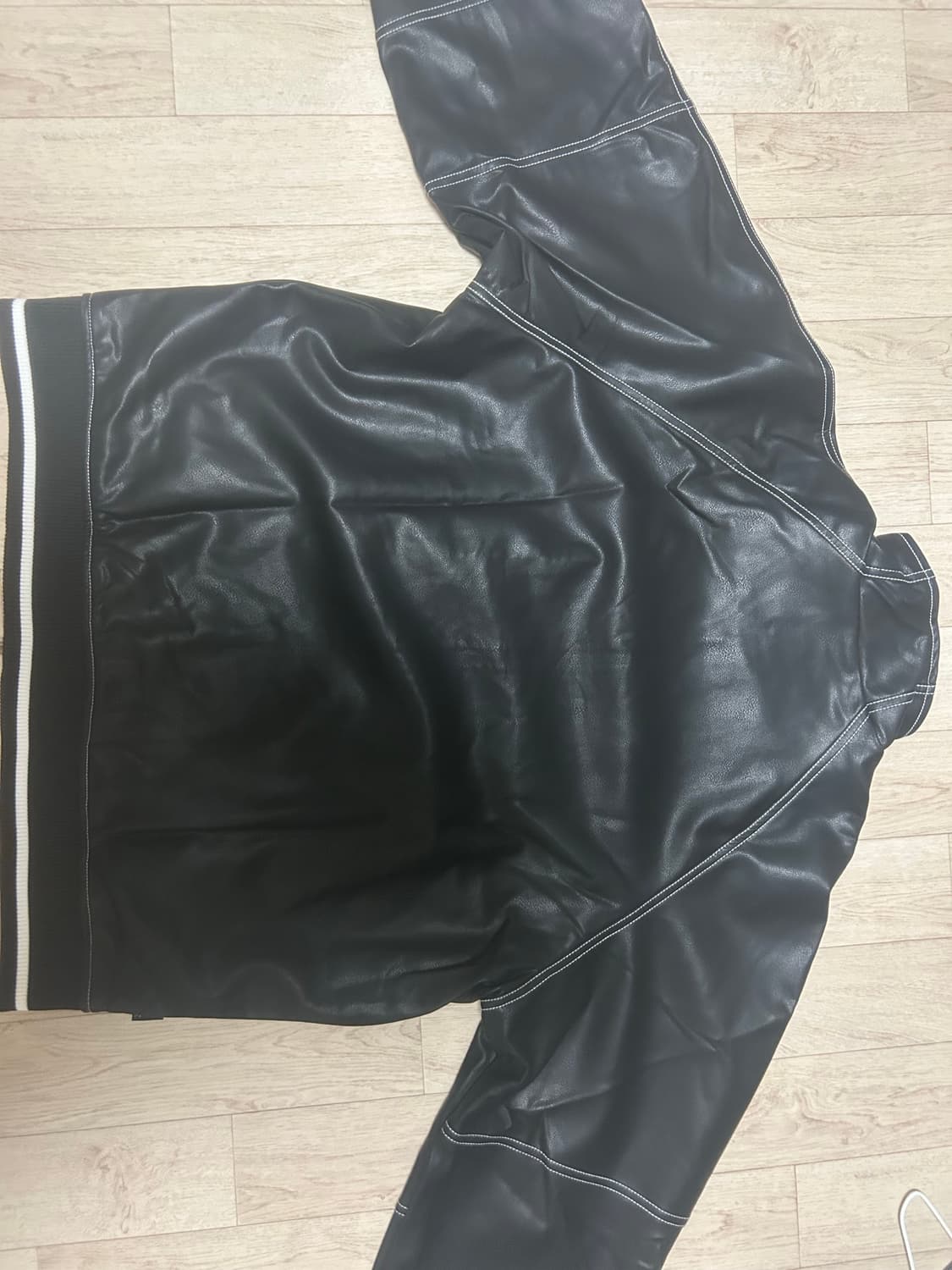 골라 스티치 포인트 레더 점퍼 블랙 상품이미지2