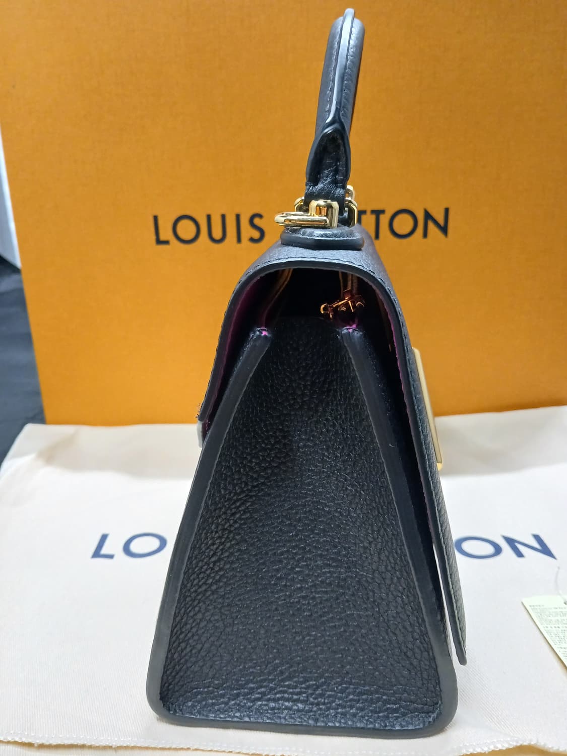 루이비통 트위스트PM 탑핸들백 M57093 상품이미지4