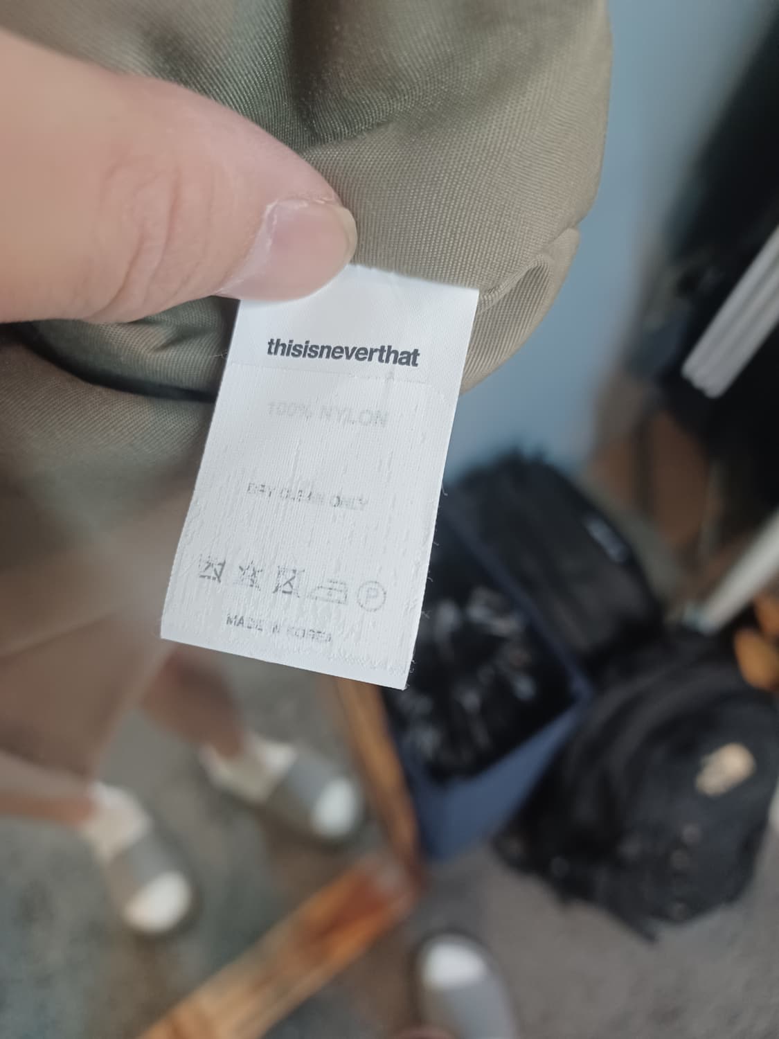 디스이즈네버댓 카키색 나일론 맨투맨 m 상품이미지3