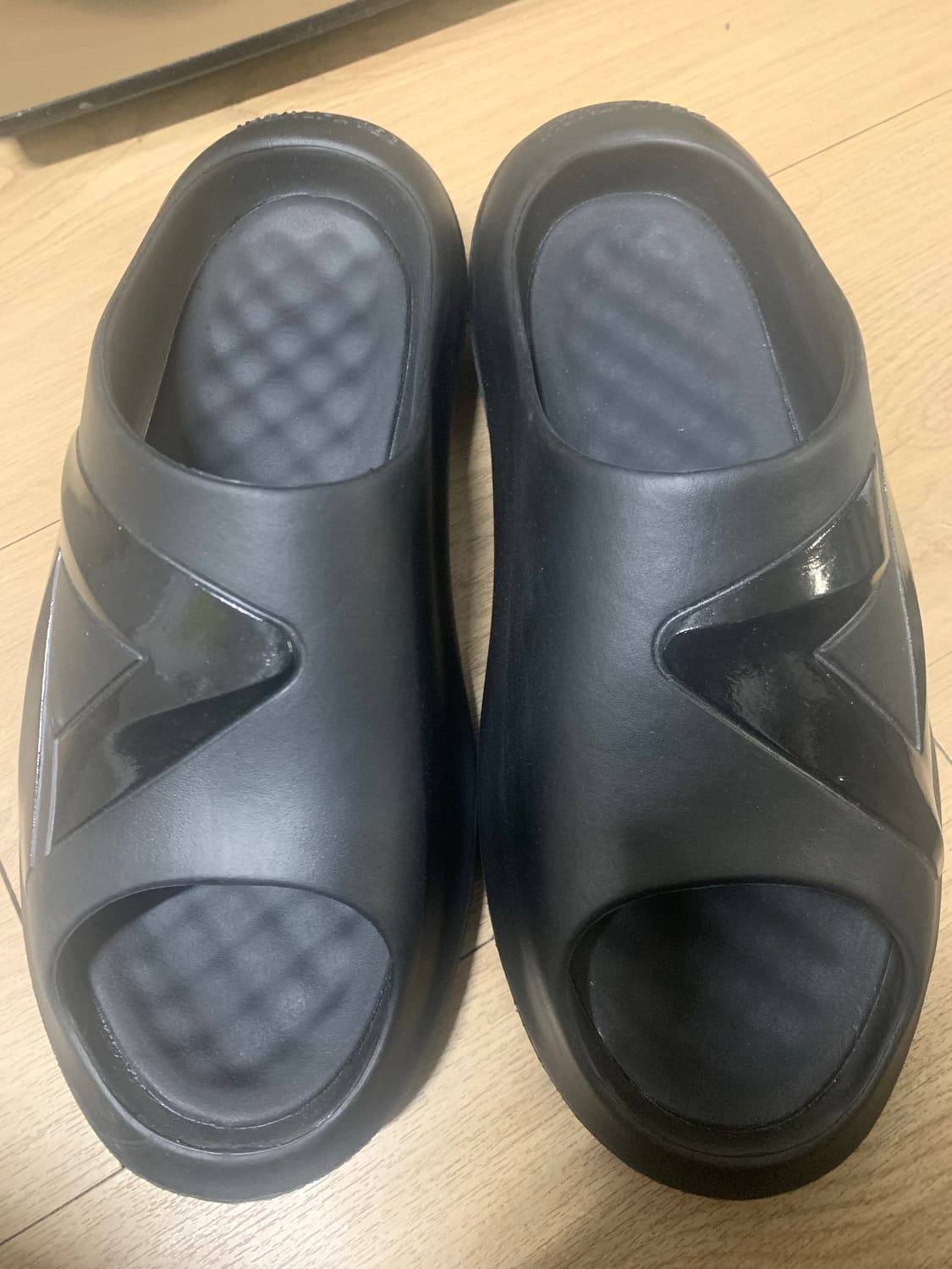 피크스포츠 미사용 슬라이드 슬리퍼 판매 합니다 상품이미지8
