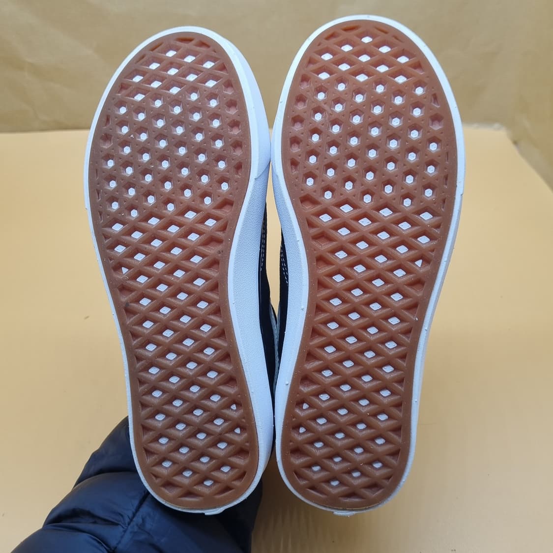 반스 올드스쿨 컴피쿠시 블랙 스니커즈230. 상품이미지3