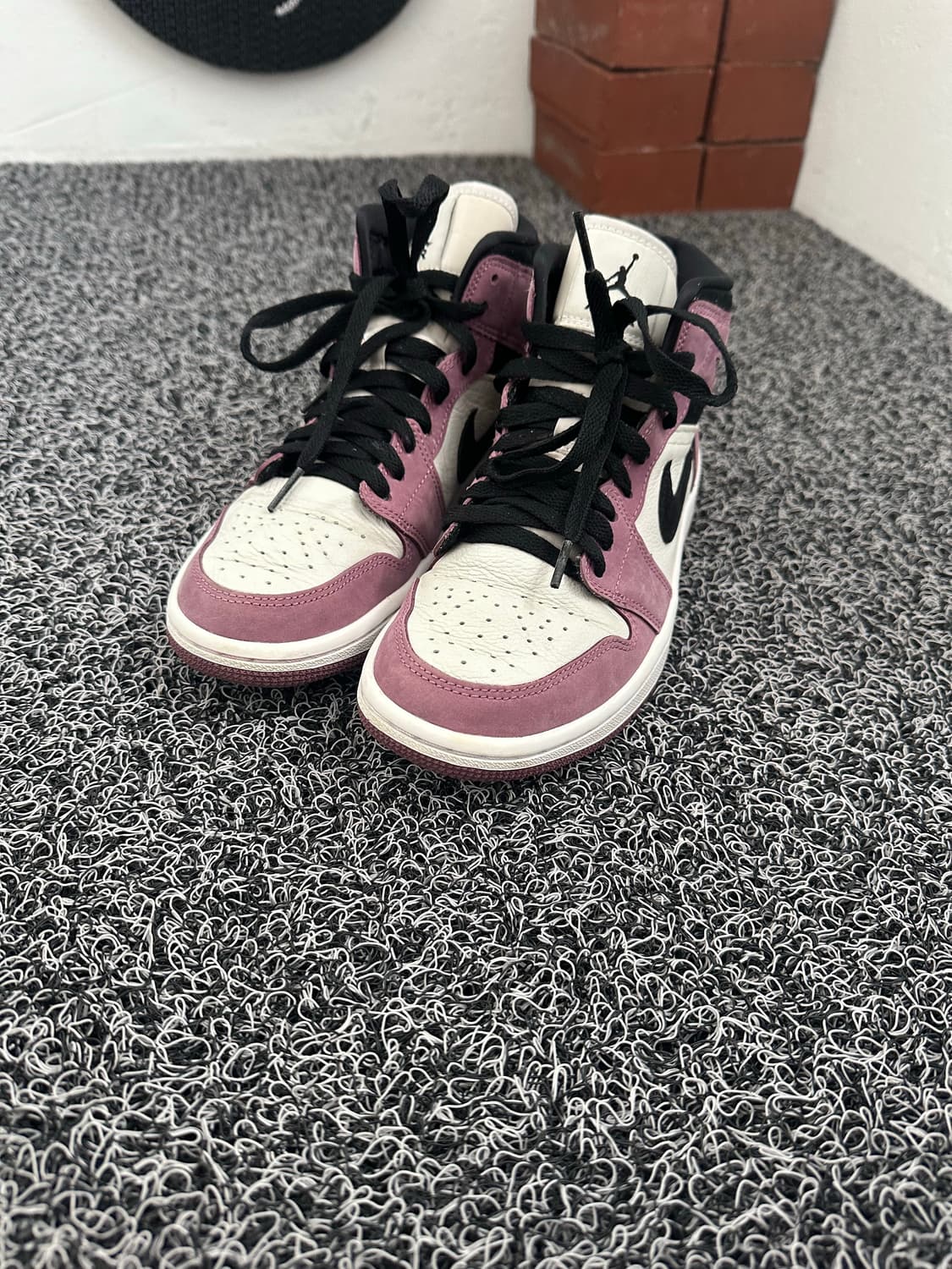 나이키 조던 1 미드 SE 라이트 멀베리 235 상품이미지4