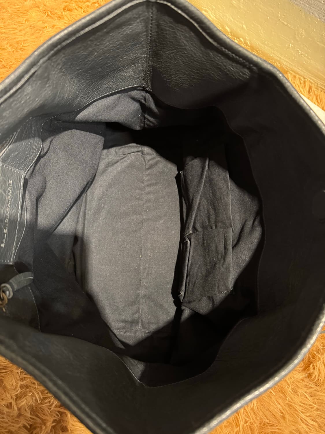 발렌시아가 선데이 토트백 스몰 챠콜 상품이미지3