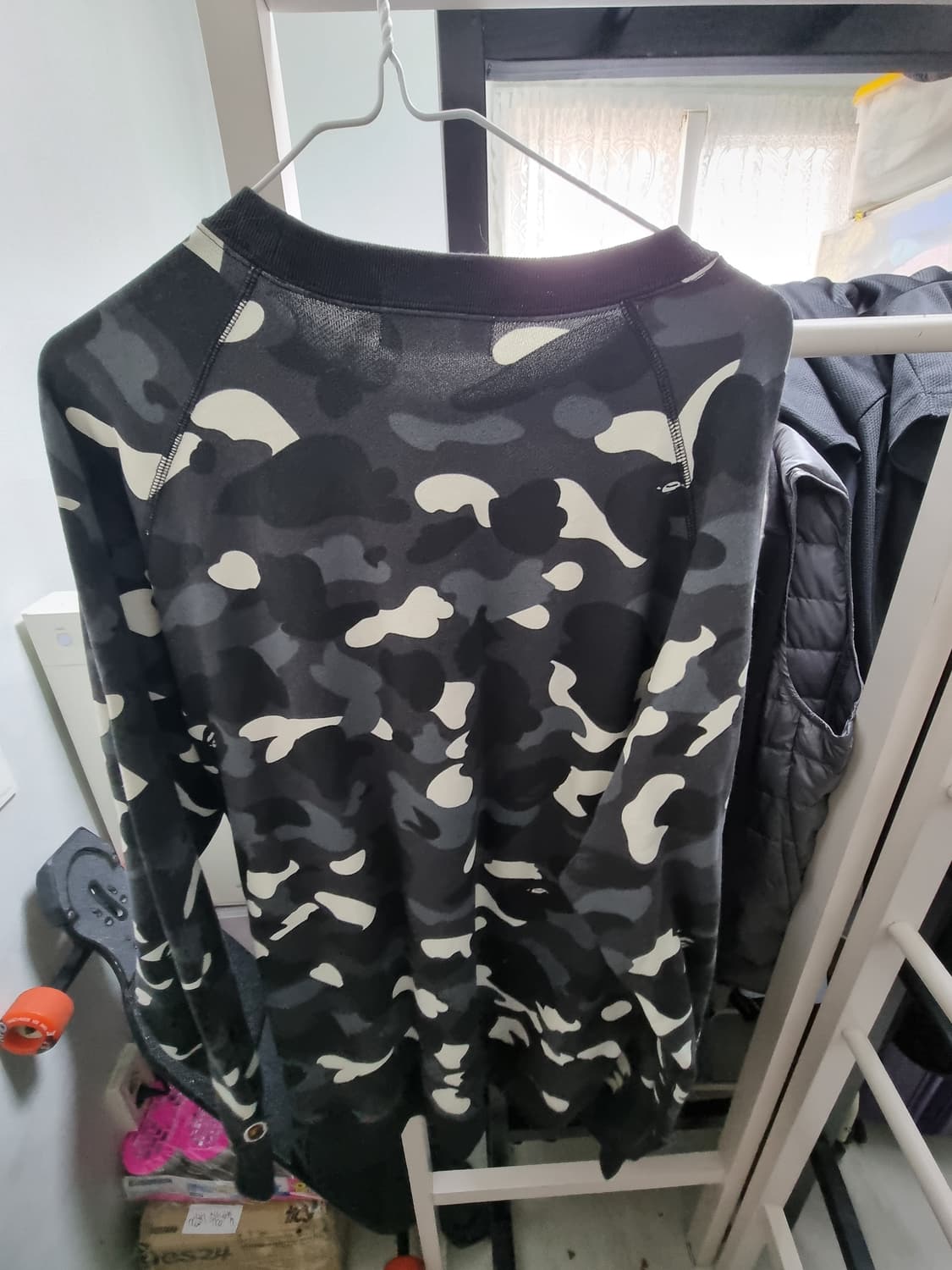 베이프 야광 맨투맨 상품이미지2